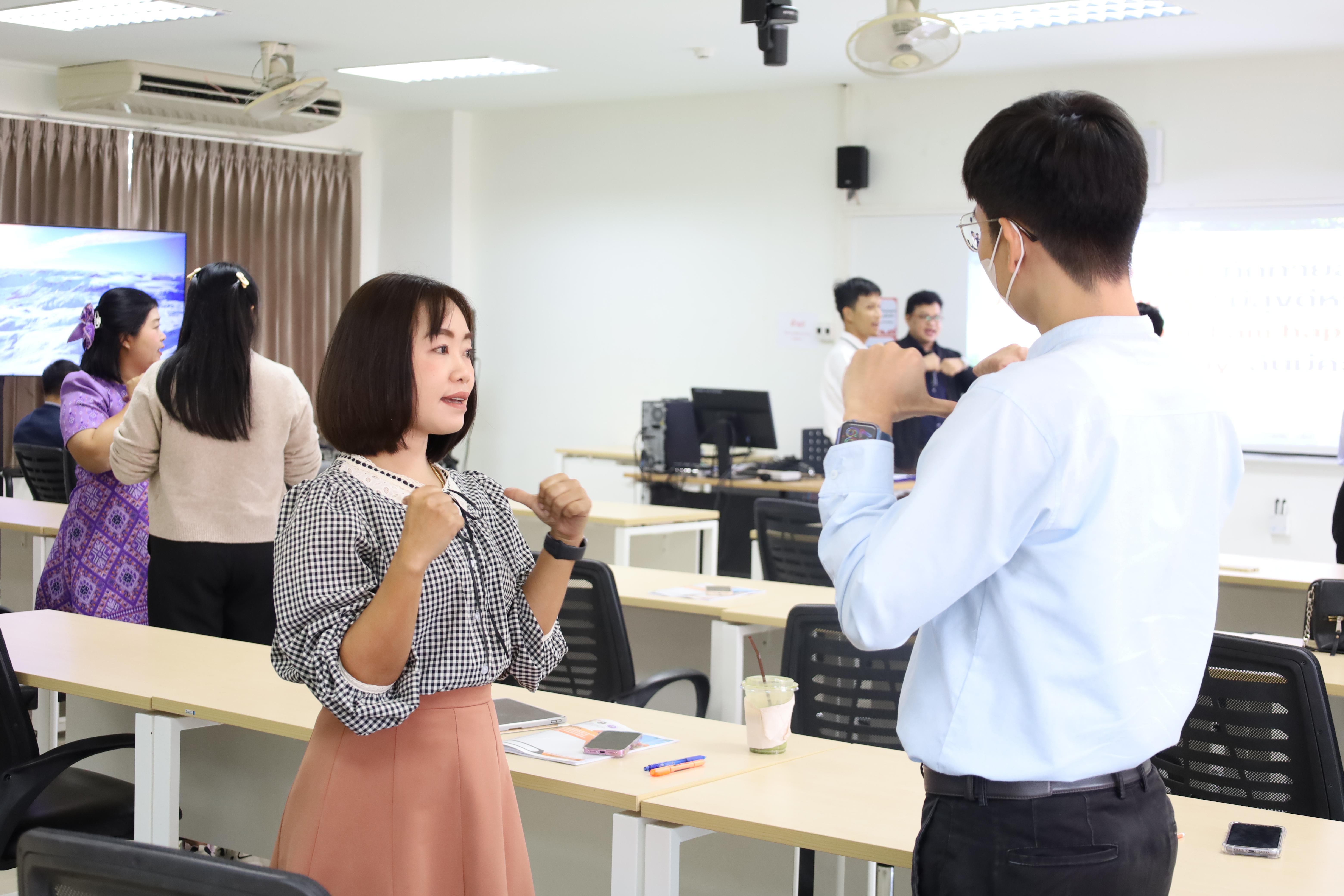 48. อบรมหลักสูตรการพัฒนาสมรรถนะครูภาษาอังกฤษด้วย Generative AI