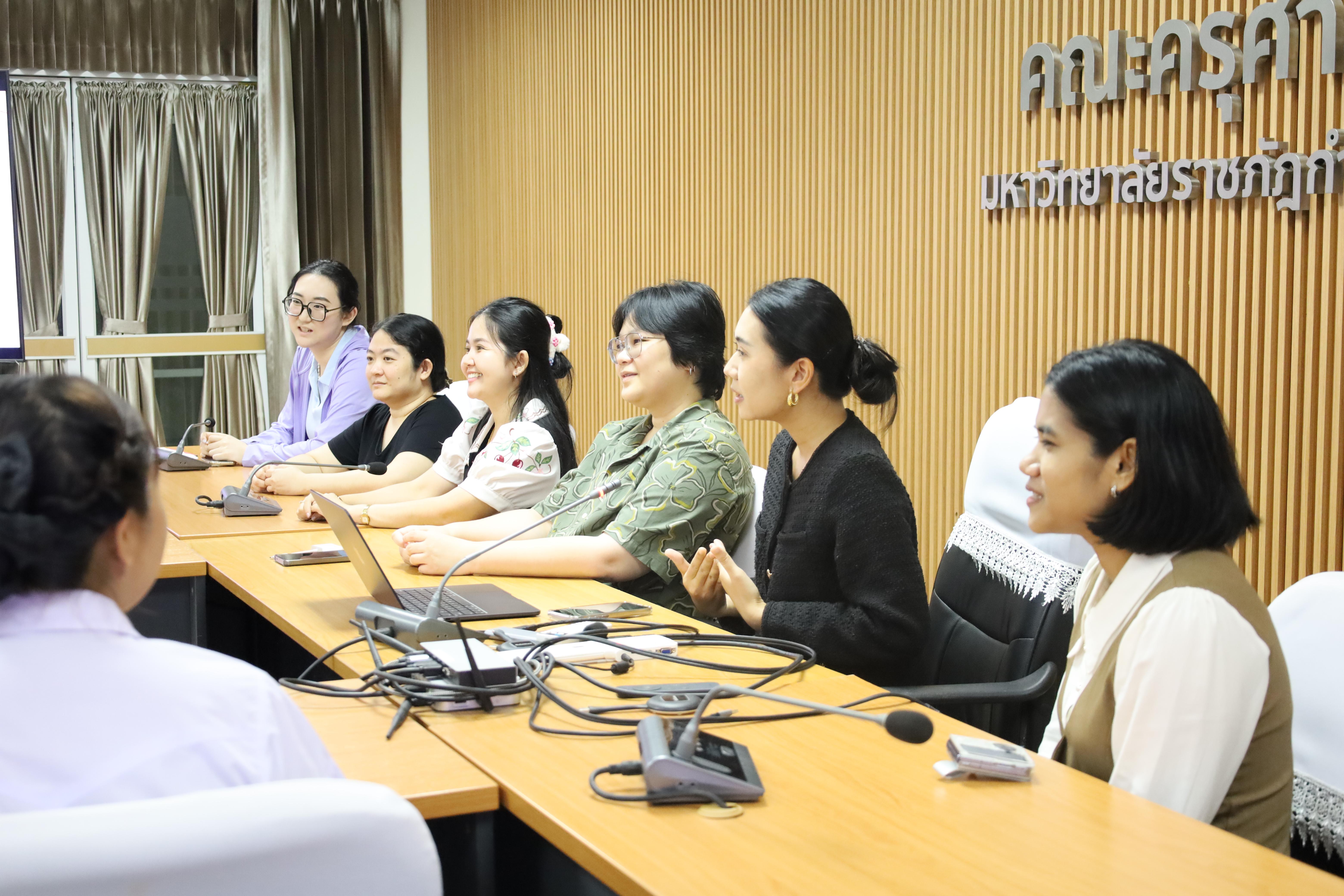 17. กิจกรรมเตรียมความพร้อมสู่รั้วมหาวิทยาลัยสำหรับนักศึกษาภาษาจีน