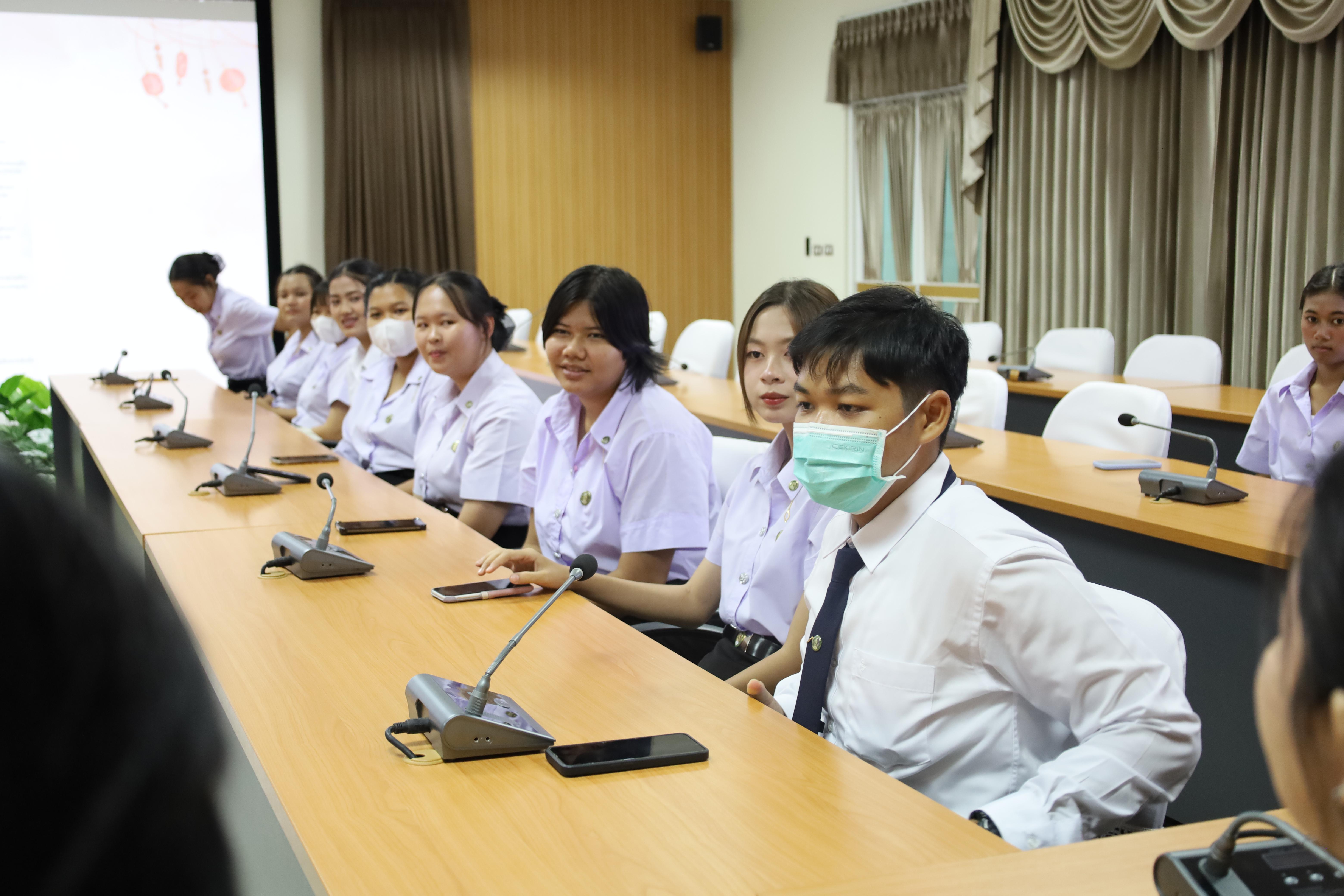 25. กิจกรรมเตรียมความพร้อมสู่รั้วมหาวิทยาลัยสำหรับนักศึกษาภาษาจีน
