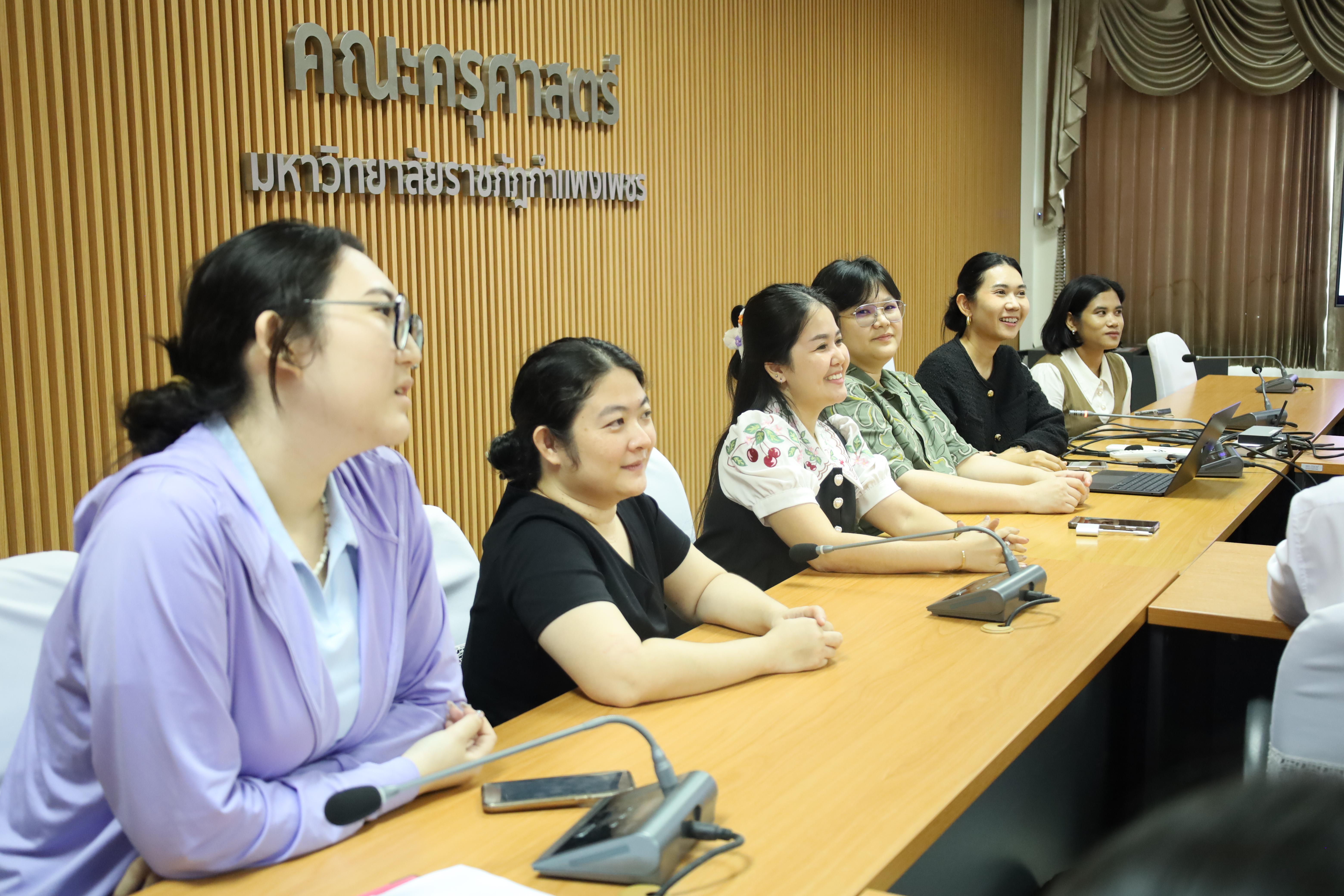 27. กิจกรรมเตรียมความพร้อมสู่รั้วมหาวิทยาลัยสำหรับนักศึกษาภาษาจีน