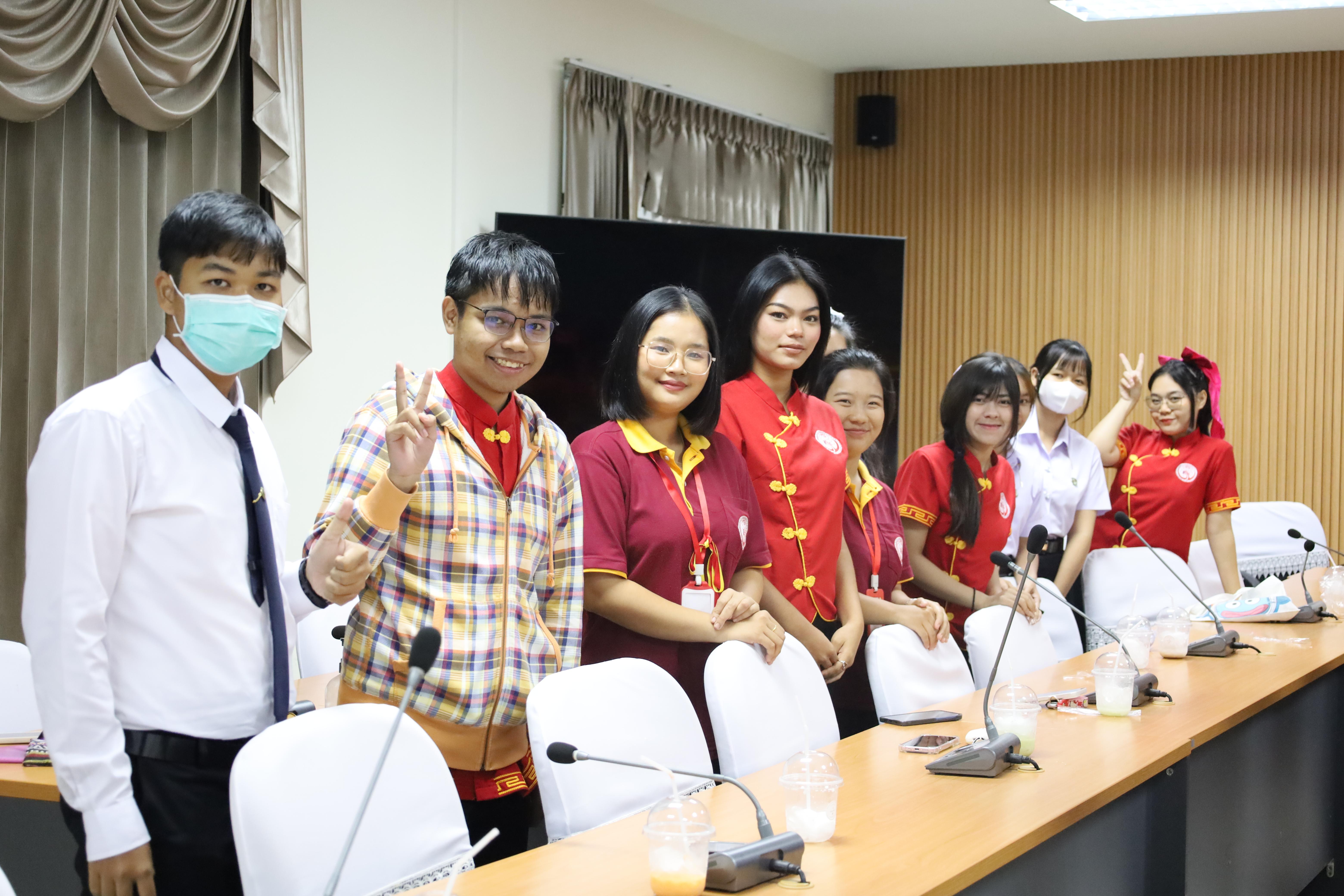 33. กิจกรรมเตรียมความพร้อมสู่รั้วมหาวิทยาลัยสำหรับนักศึกษาภาษาจีน