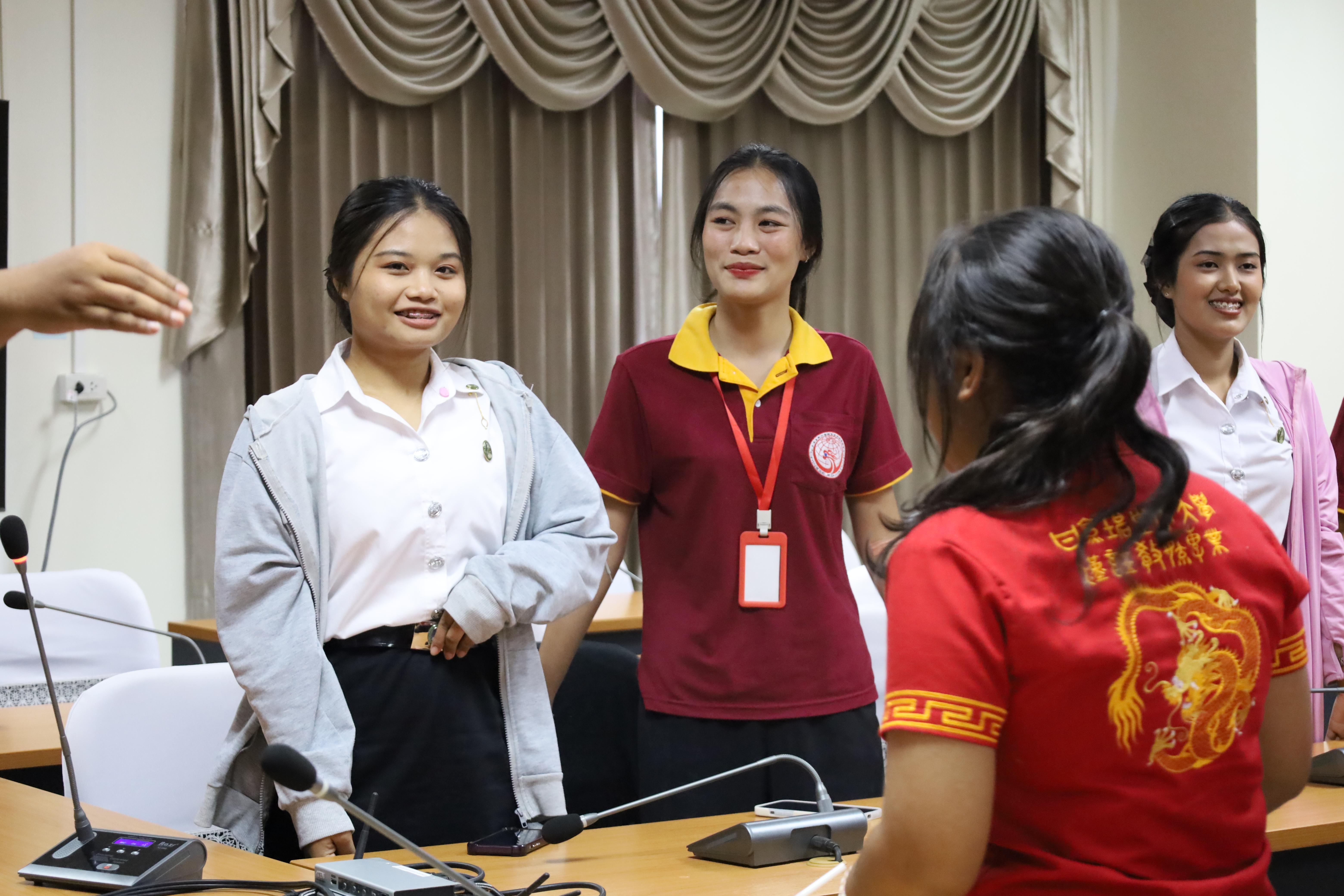 35. กิจกรรมเตรียมความพร้อมสู่รั้วมหาวิทยาลัยสำหรับนักศึกษาภาษาจีน