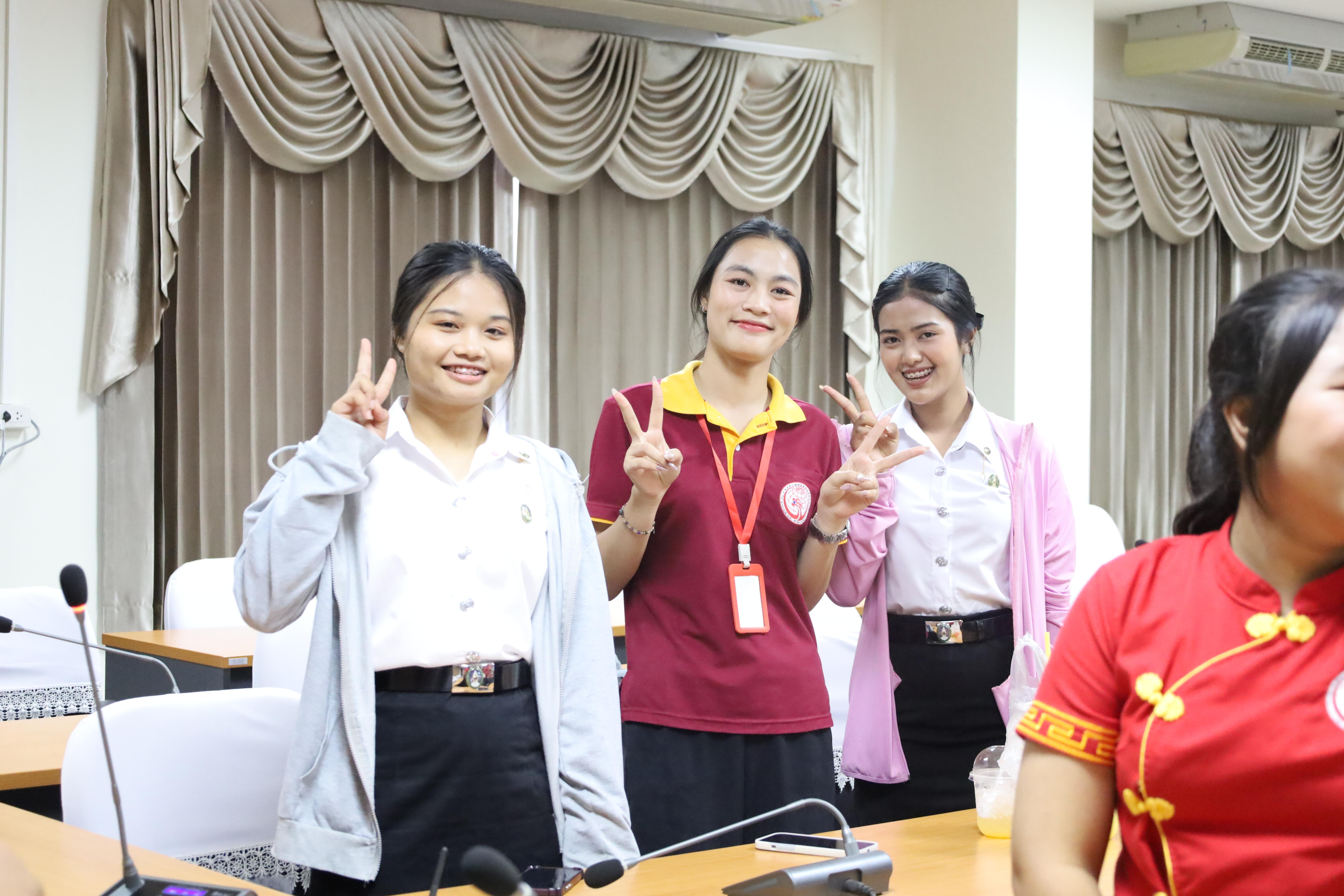 38. กิจกรรมเตรียมความพร้อมสู่รั้วมหาวิทยาลัยสำหรับนักศึกษาภาษาจีน