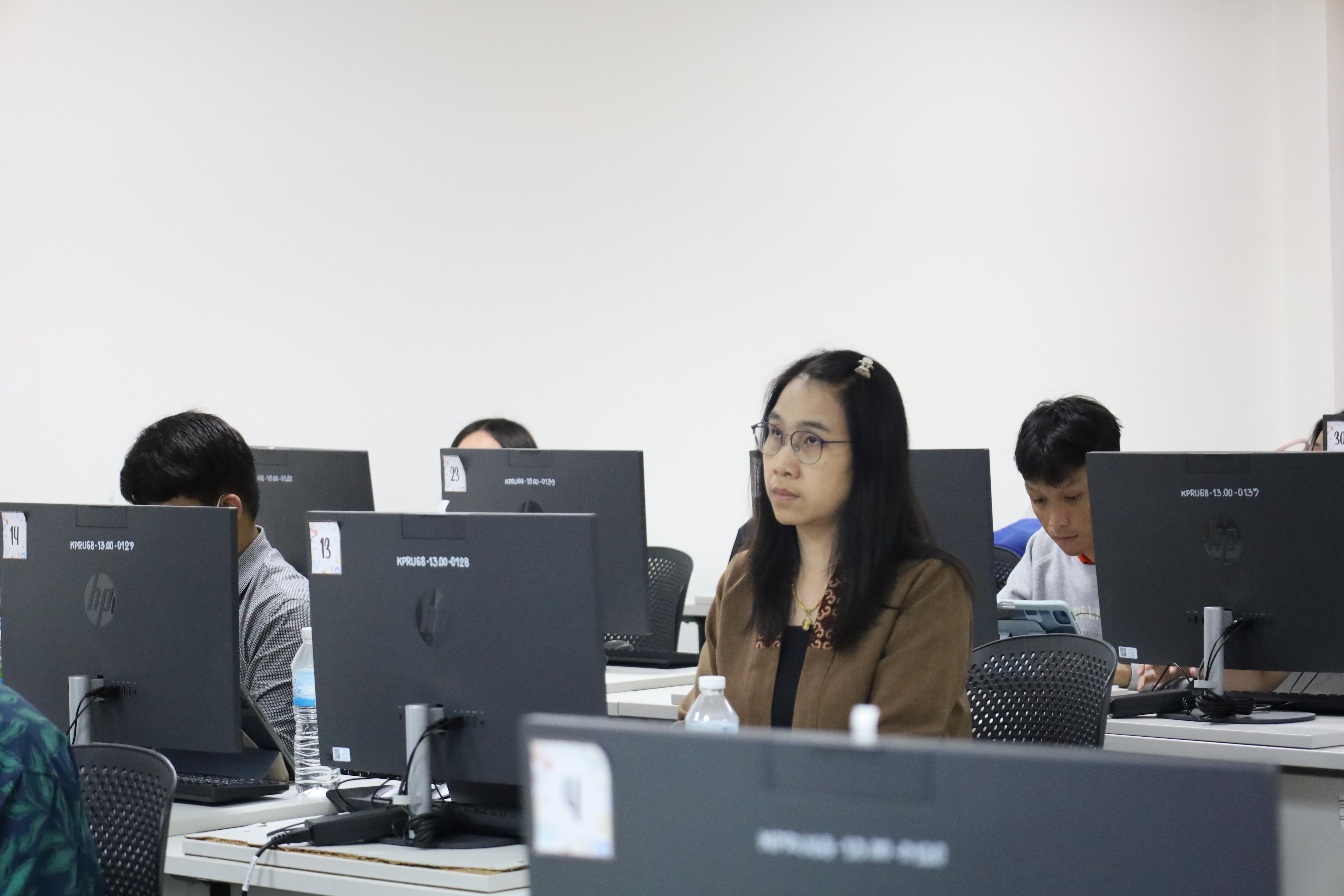 123. อบรมหลักสูตรการพัฒนาสมรรถนะครูภาษาอังกฤษด้วย Generative AI-1