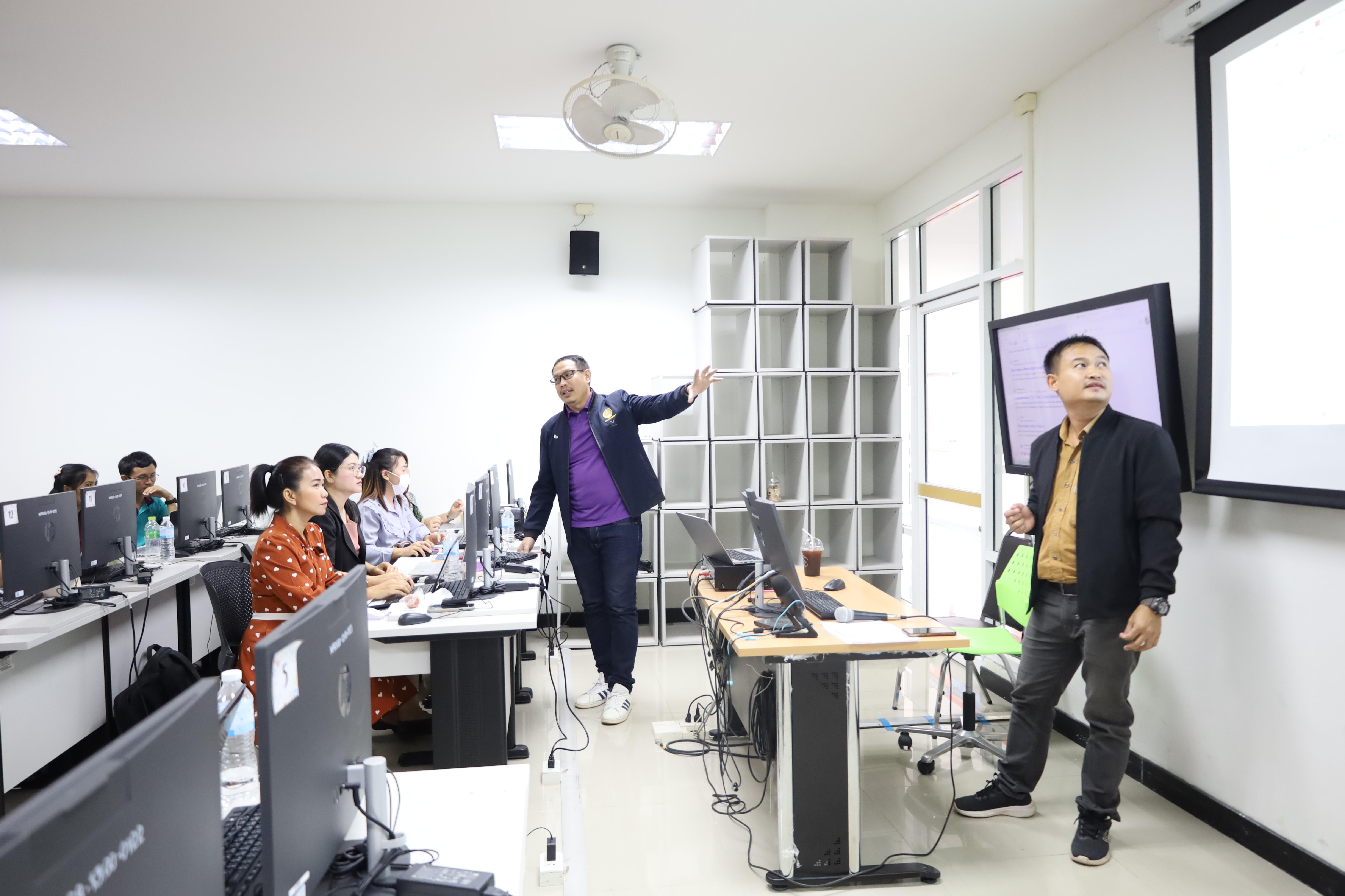139. อบรมหลักสูตรการพัฒนาสมรรถนะครูภาษาอังกฤษด้วย Generative AI-1