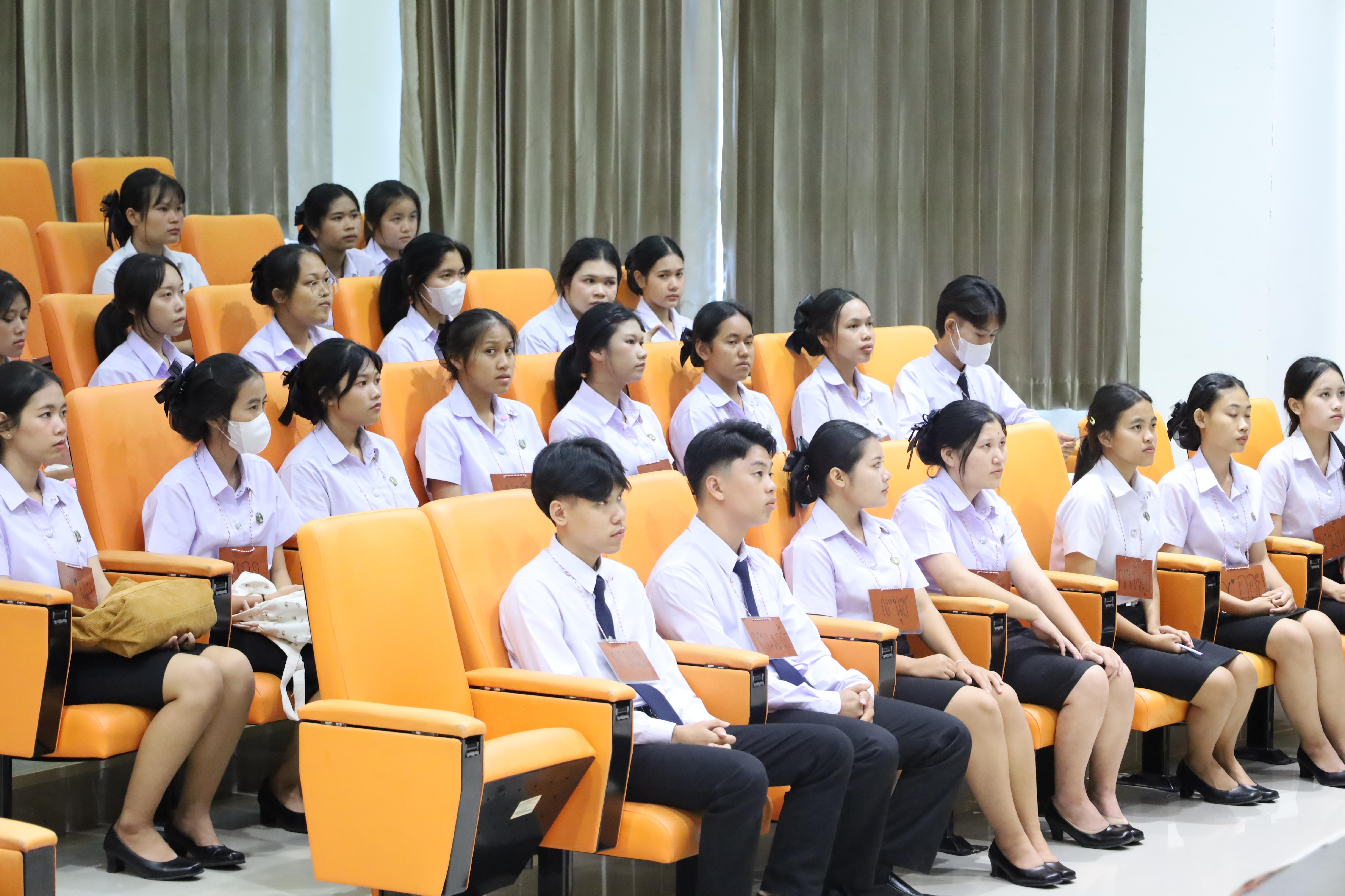 8. กิจกรรมปฐมนิเทศเตรียมความพร้อม นักศึกษาโปรแกรมวิชาสังคมศึกษา ปีการศึกษา2568 และแนะนำหลักสูตร