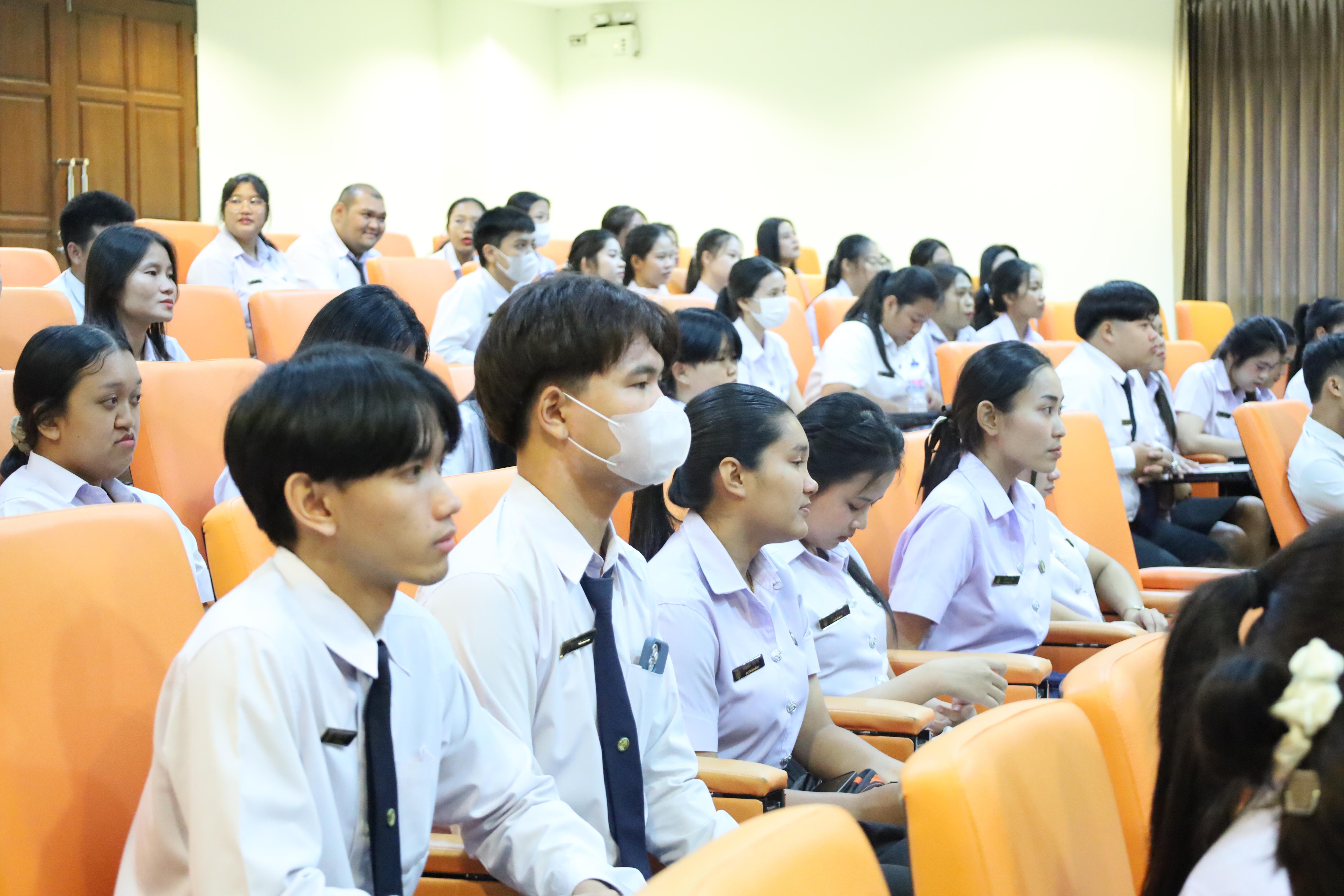 13. กิจกรรมปฐมนิเทศเตรียมความพร้อม นักศึกษาโปรแกรมวิชาสังคมศึกษา ปีการศึกษา2568 และแนะนำหลักสูตร