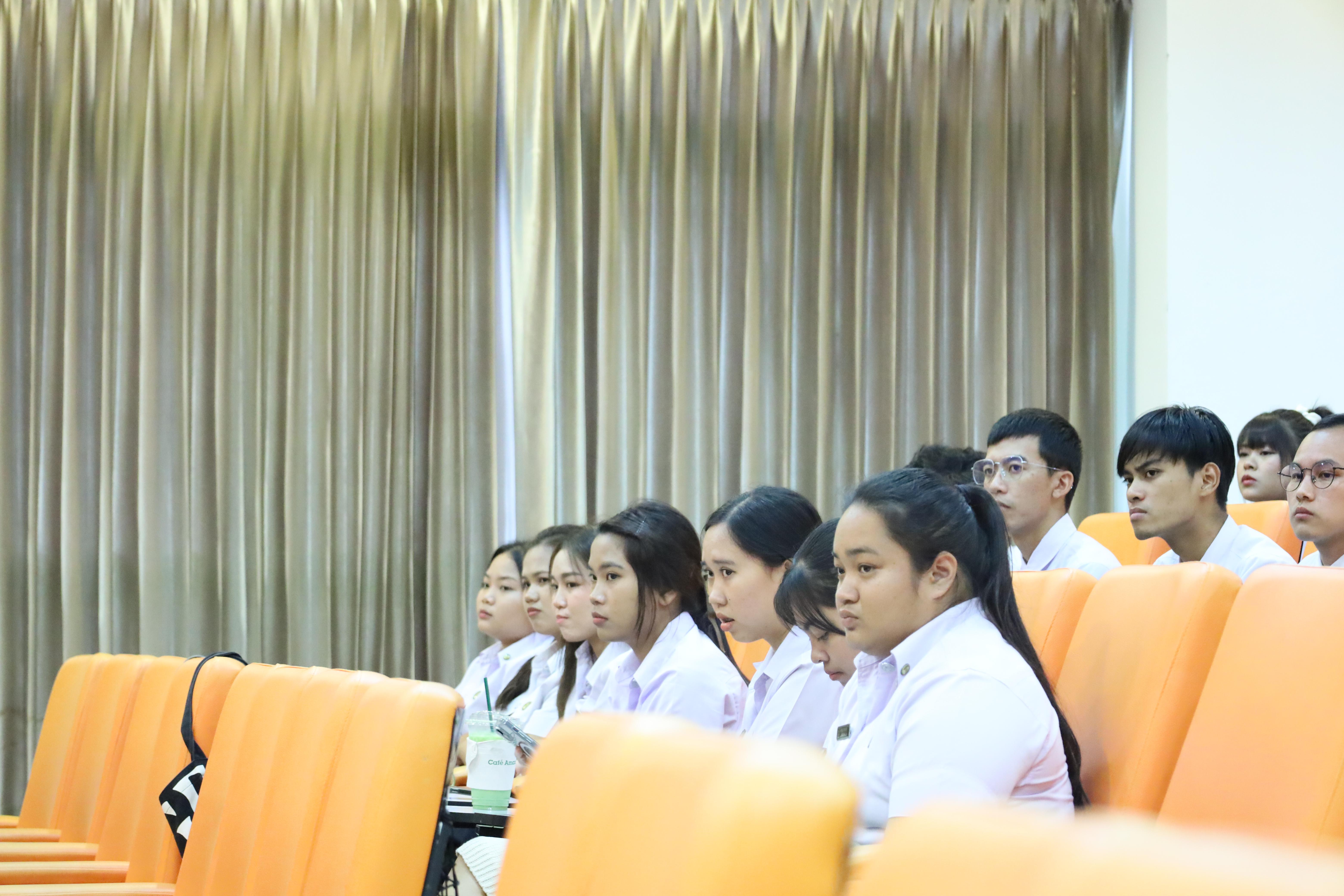 18. กิจกรรมปฐมนิเทศเตรียมความพร้อม นักศึกษาโปรแกรมวิชาสังคมศึกษา ปีการศึกษา2568 และแนะนำหลักสูตร