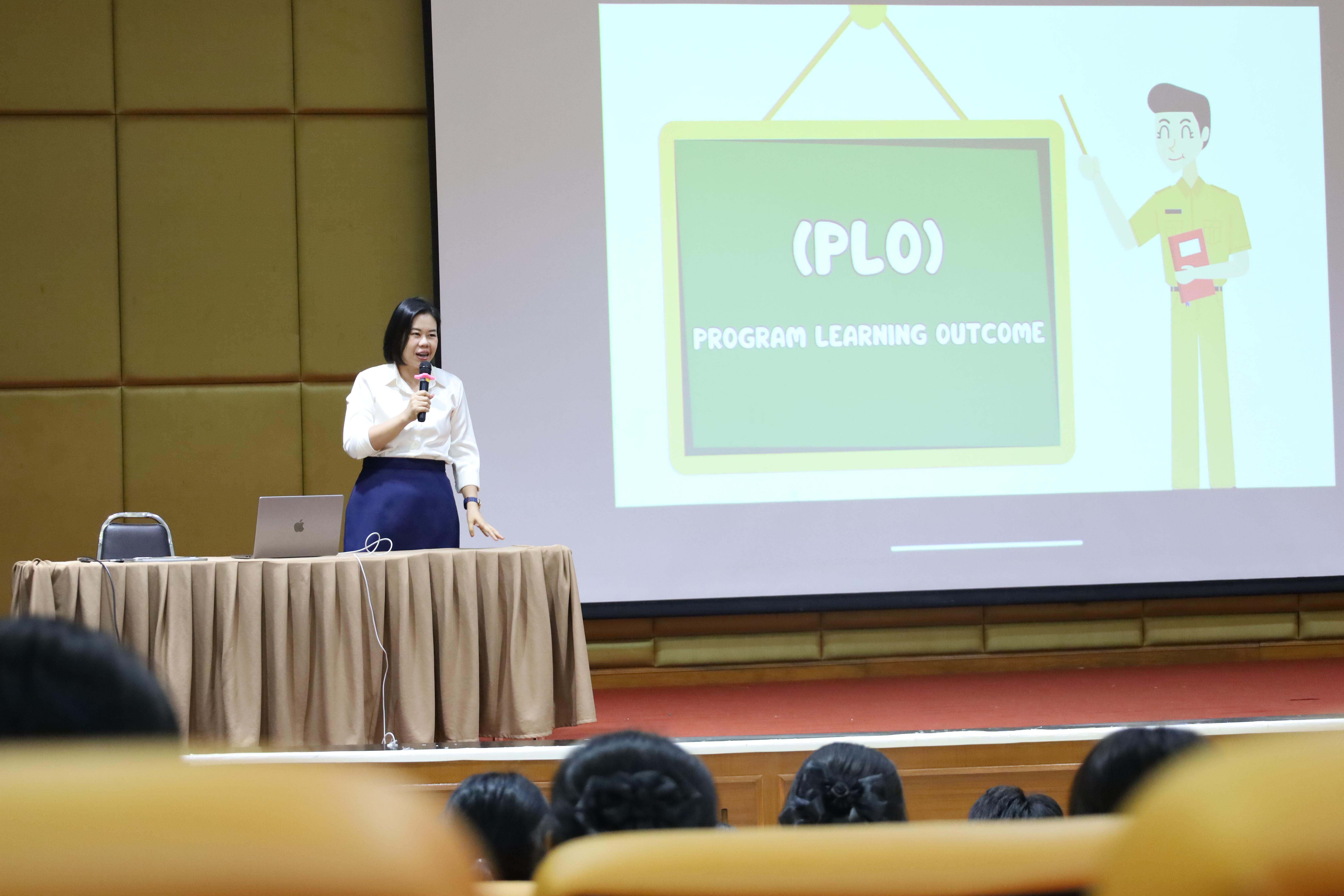 19. กิจกรรมปฐมนิเทศเตรียมความพร้อม นักศึกษาโปรแกรมวิชาสังคมศึกษา ปีการศึกษา2568 และแนะนำหลักสูตร