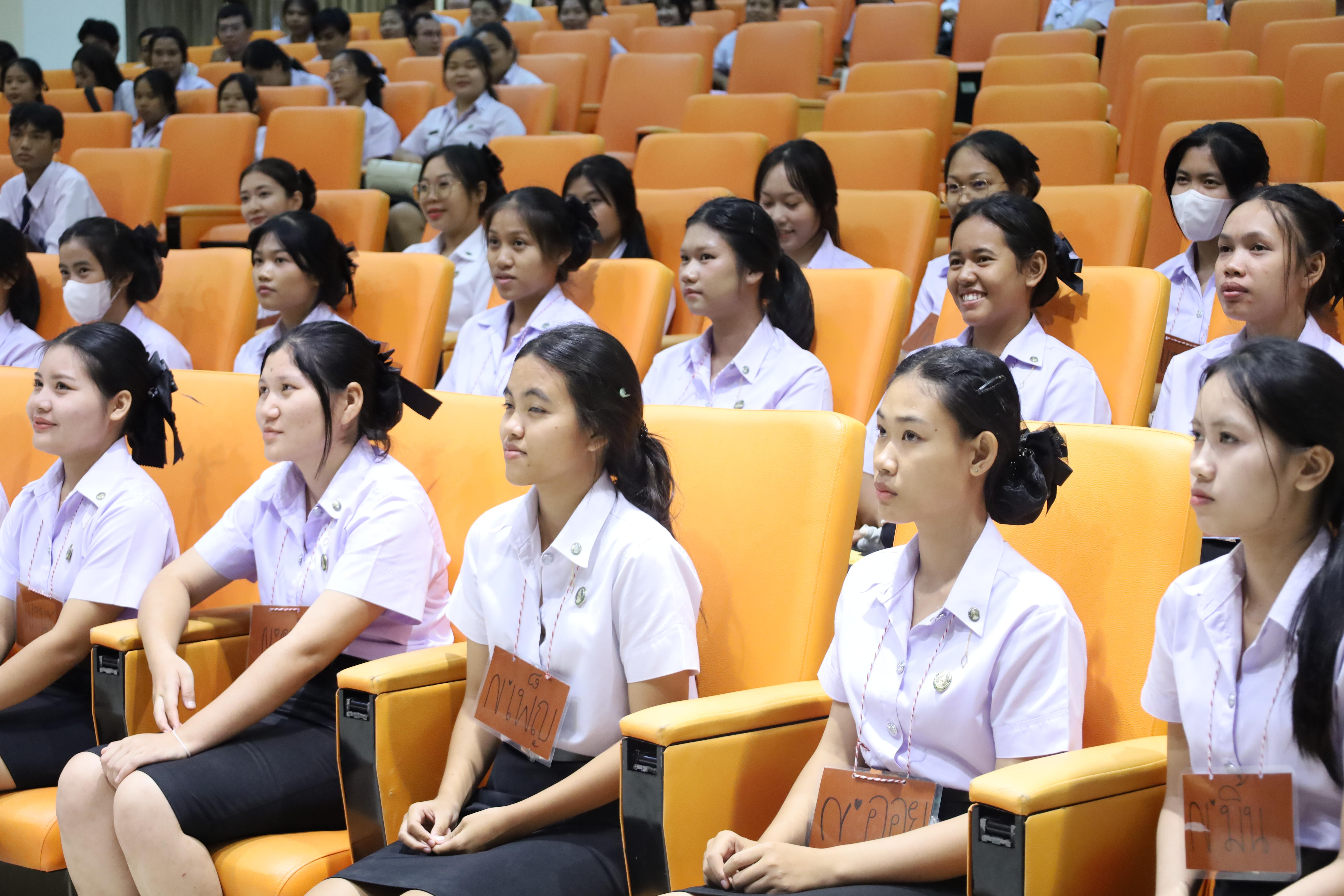25. กิจกรรมปฐมนิเทศเตรียมความพร้อม นักศึกษาโปรแกรมวิชาสังคมศึกษา ปีการศึกษา2568 และแนะนำหลักสูตร