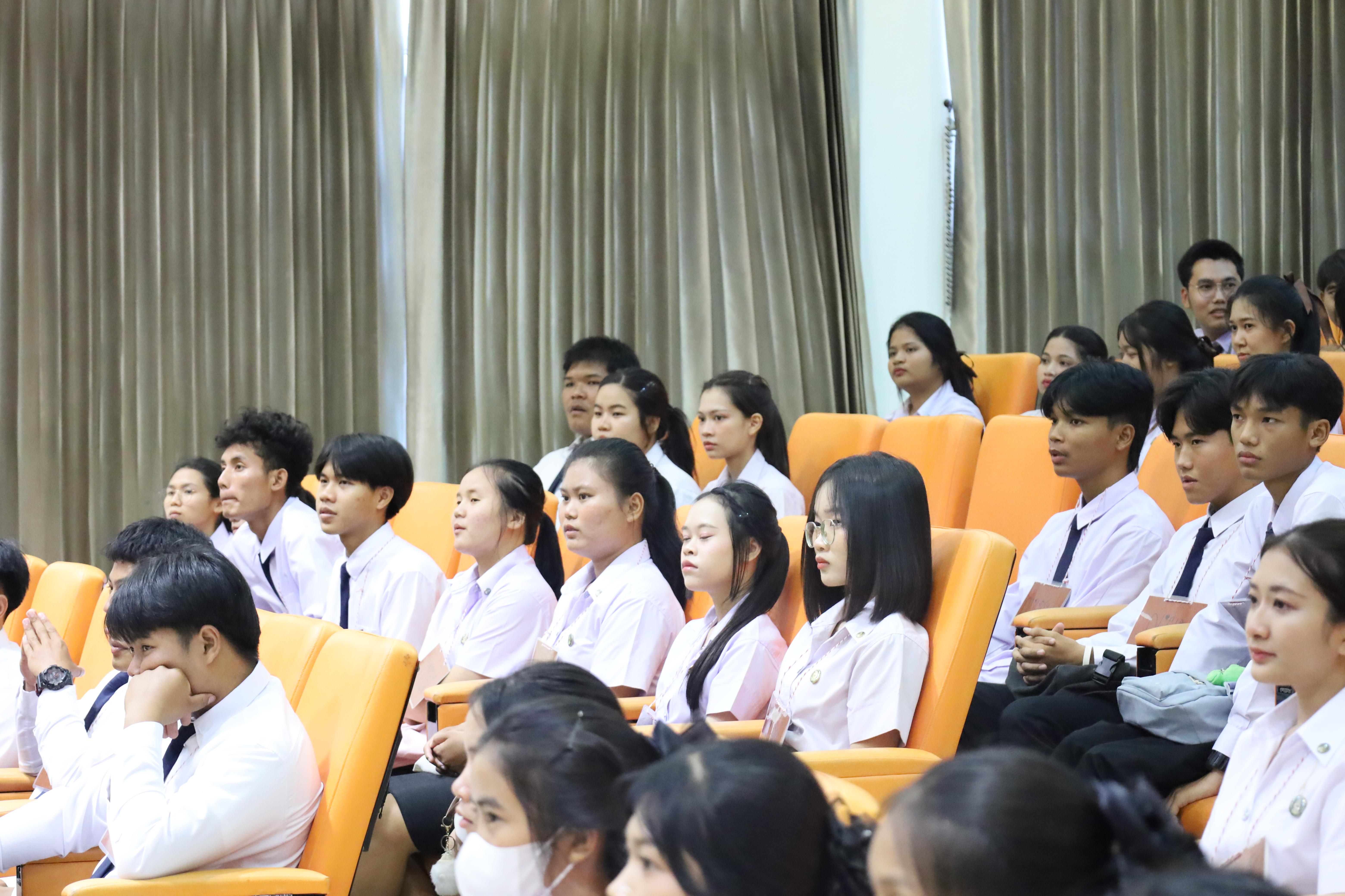 27. กิจกรรมปฐมนิเทศเตรียมความพร้อม นักศึกษาโปรแกรมวิชาสังคมศึกษา ปีการศึกษา2568 และแนะนำหลักสูตร
