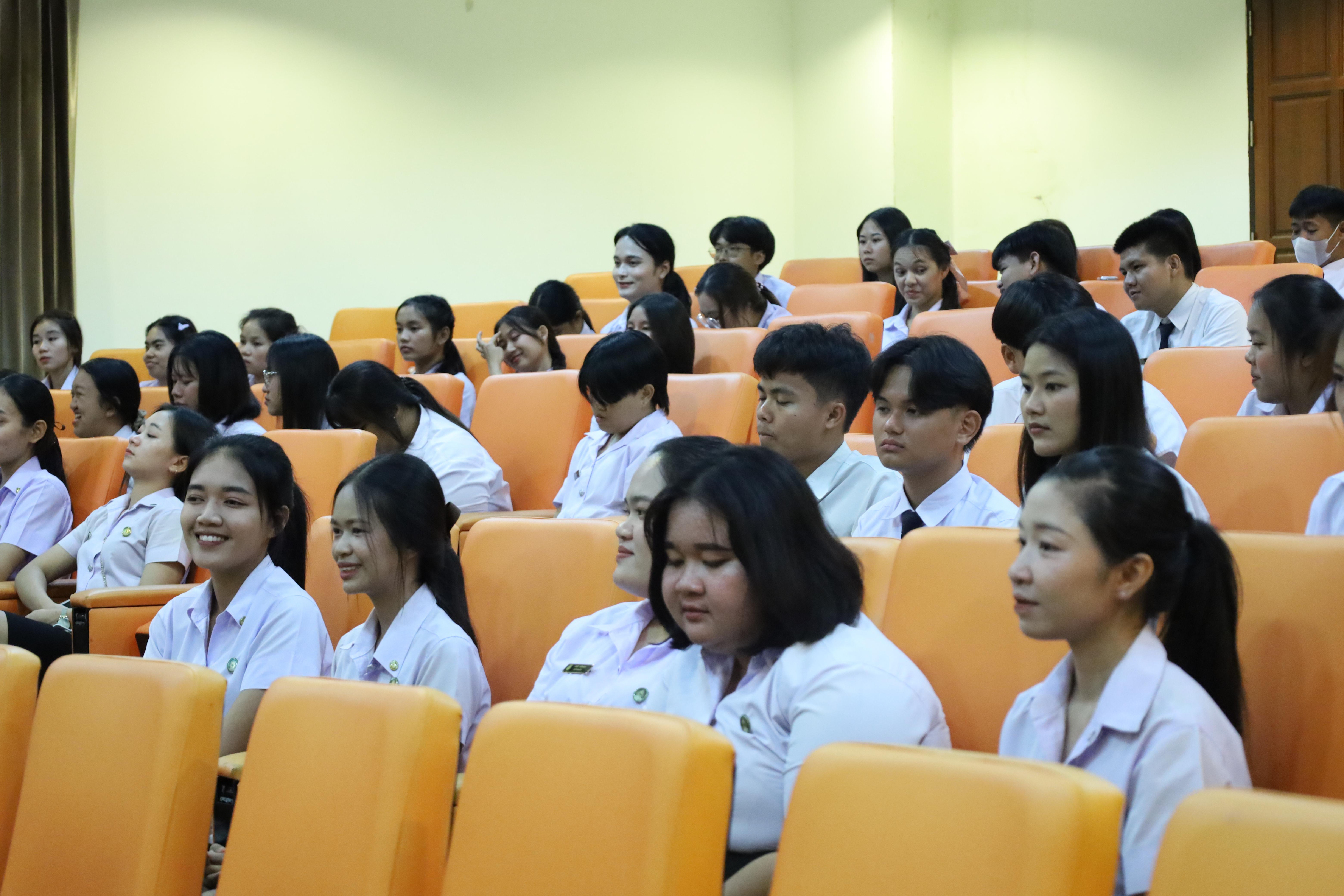 31. กิจกรรมปฐมนิเทศเตรียมความพร้อม นักศึกษาโปรแกรมวิชาสังคมศึกษา ปีการศึกษา2568 และแนะนำหลักสูตร