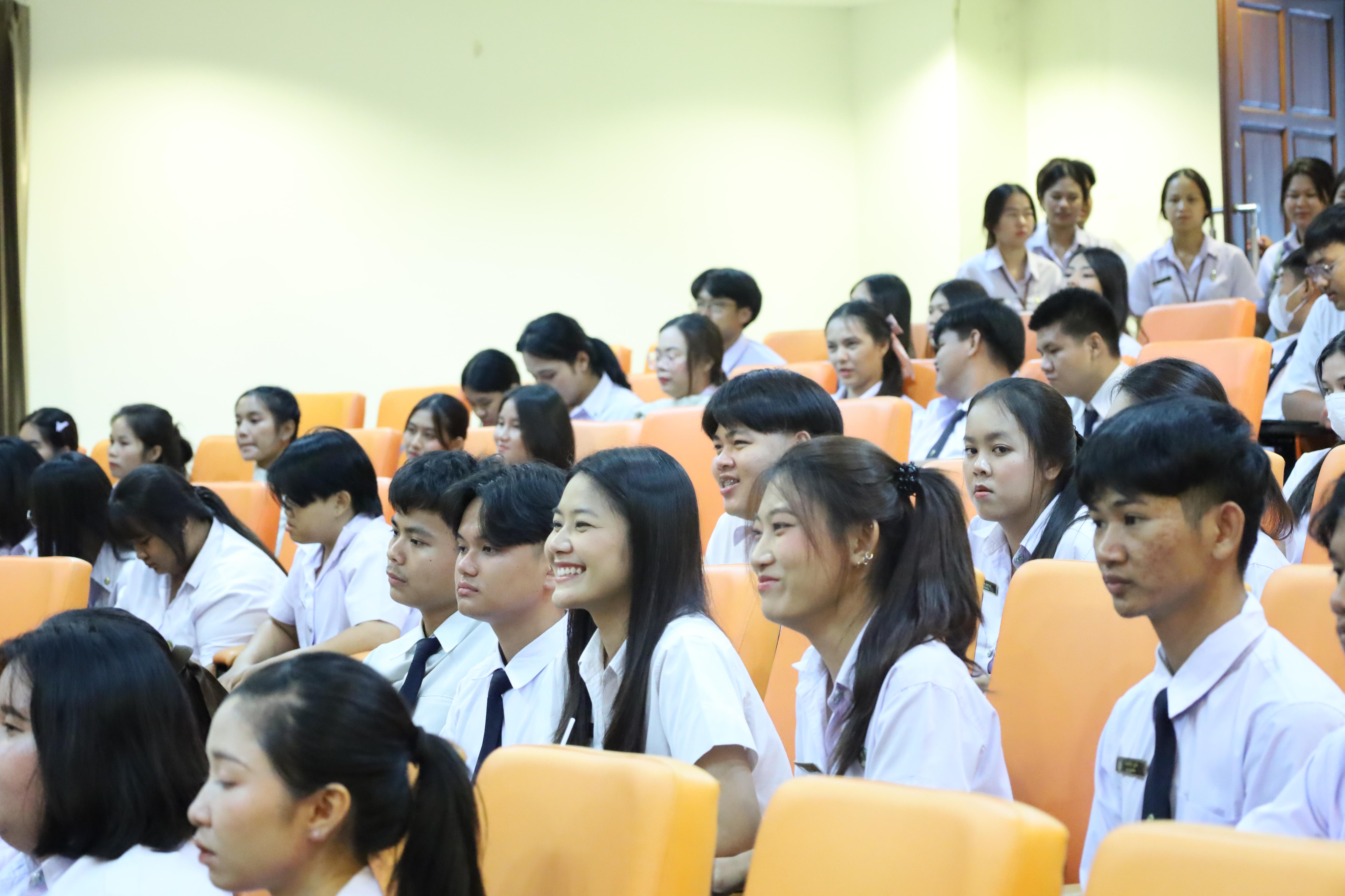 32. กิจกรรมปฐมนิเทศเตรียมความพร้อม นักศึกษาโปรแกรมวิชาสังคมศึกษา ปีการศึกษา2568 และแนะนำหลักสูตร