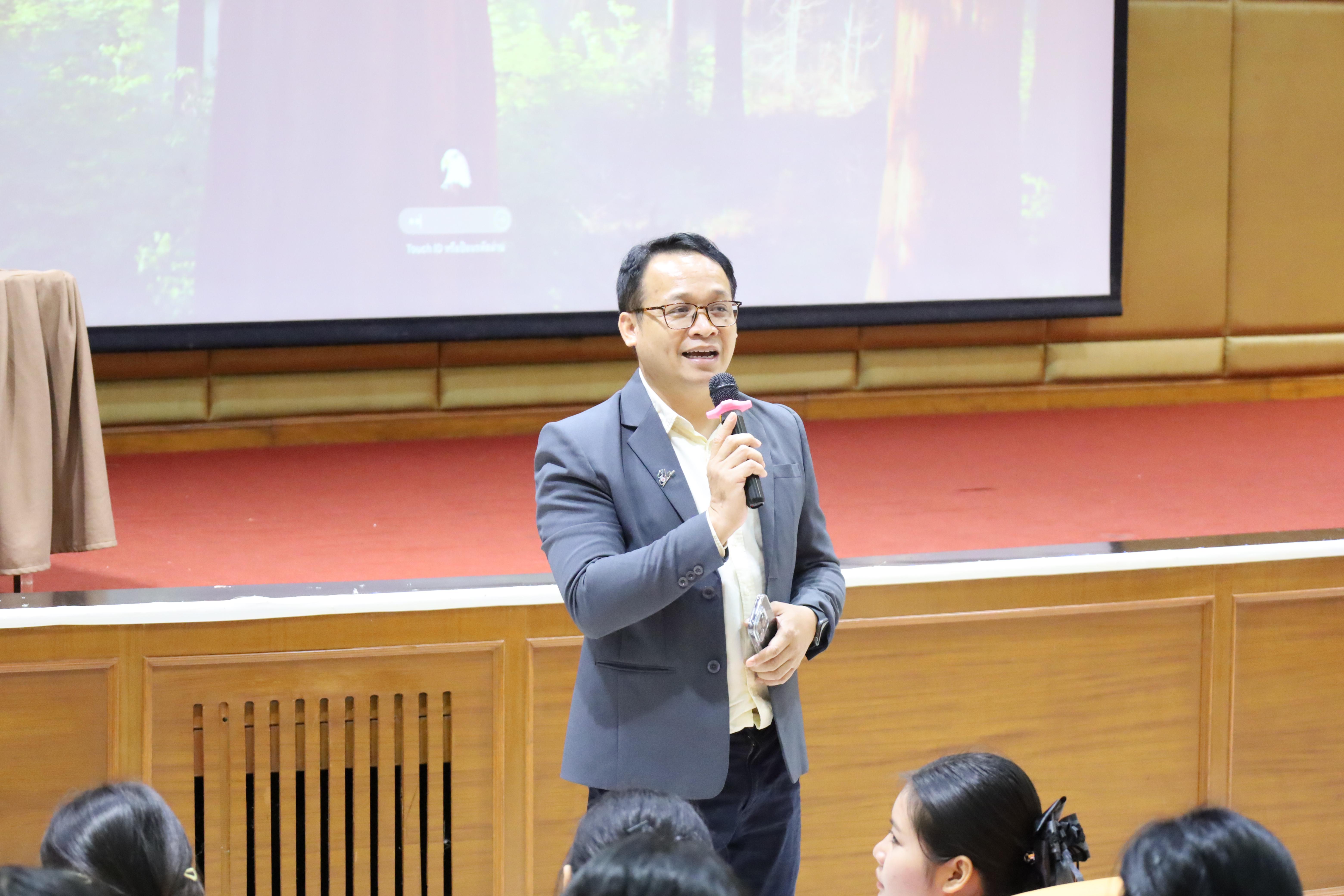40. กิจกรรมปฐมนิเทศเตรียมความพร้อม นักศึกษาโปรแกรมวิชาสังคมศึกษา ปีการศึกษา2568 และแนะนำหลักสูตร