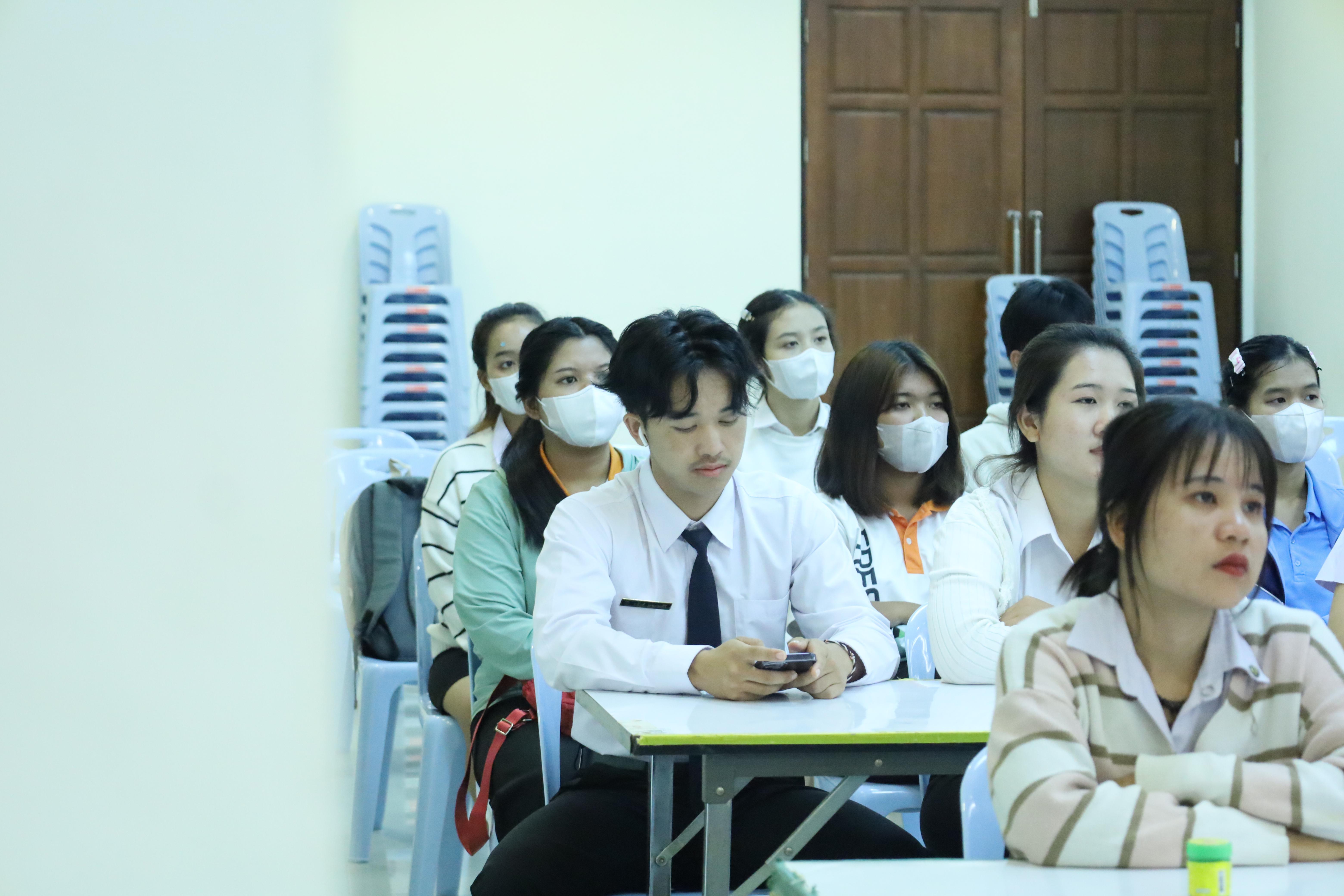 43. กิจกรรมปฐมนิเทศนักศึกษาโปรแกรมวิชาการประถมศึกษา ประจำปีการศึกษา 2568