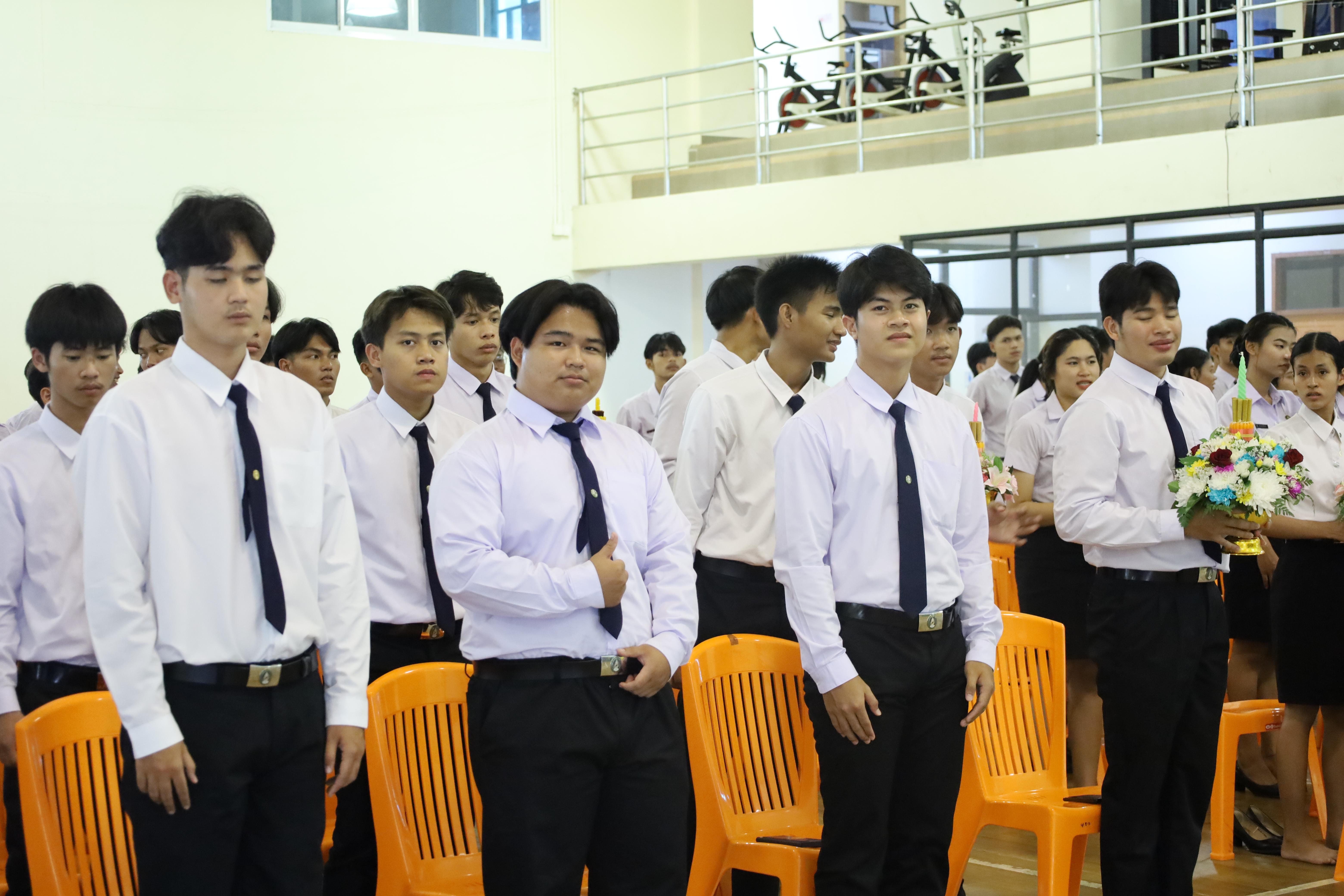 15. พิธีไหว้ครูโปรแกรมวิชาพลศึกษา