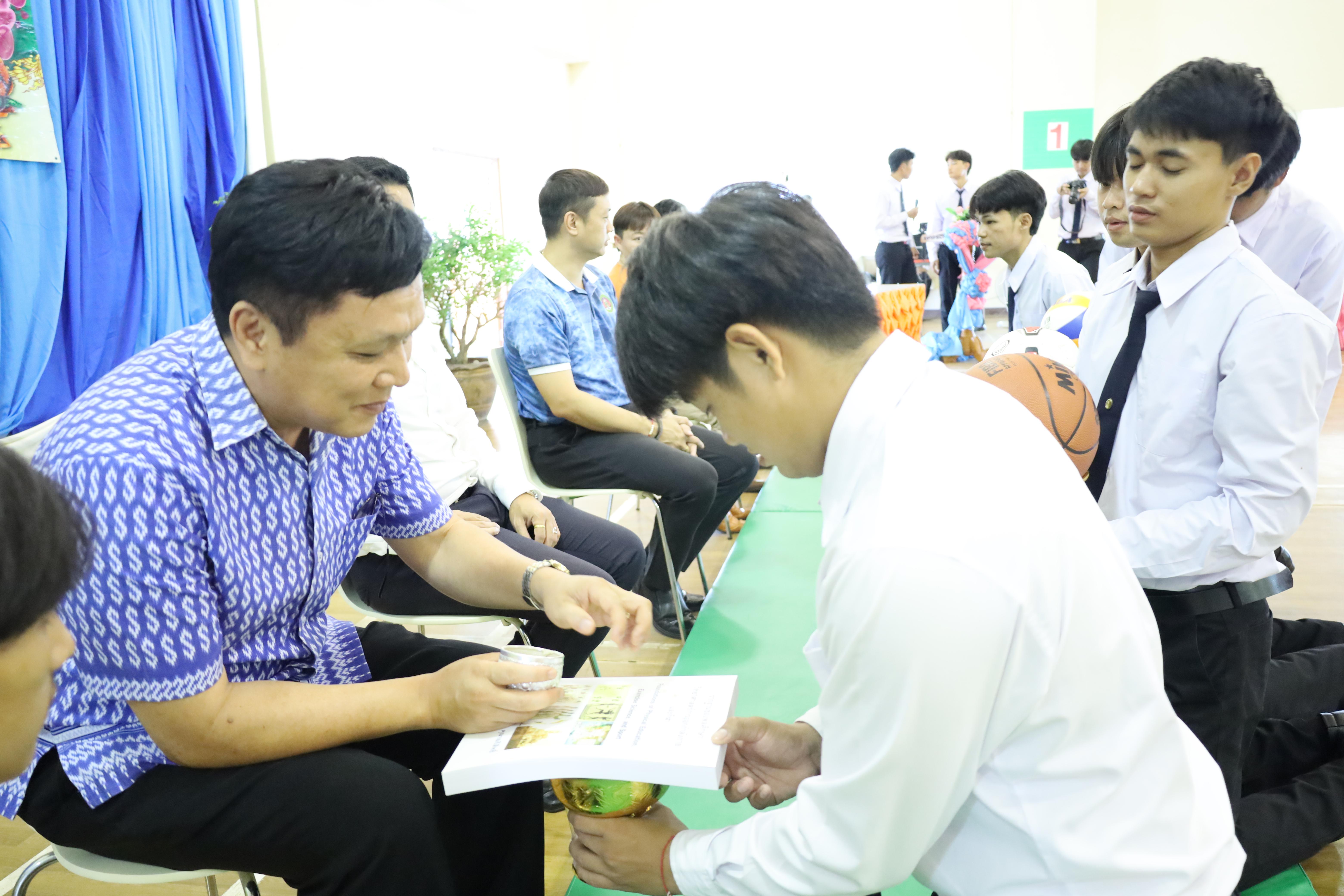 45. พิธีไหว้ครูโปรแกรมวิชาพลศึกษา