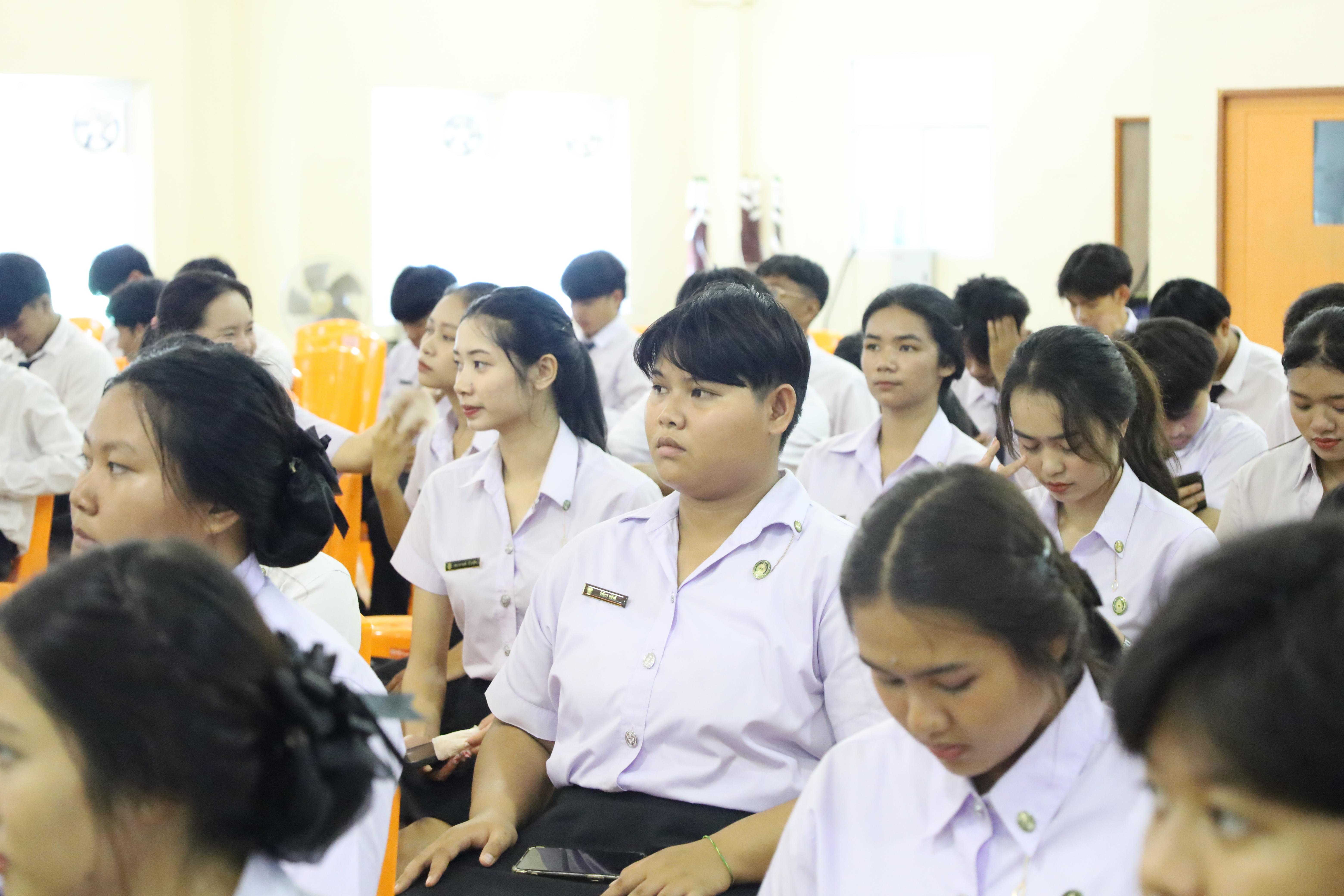 98. พิธีไหว้ครูโปรแกรมวิชาพลศึกษา