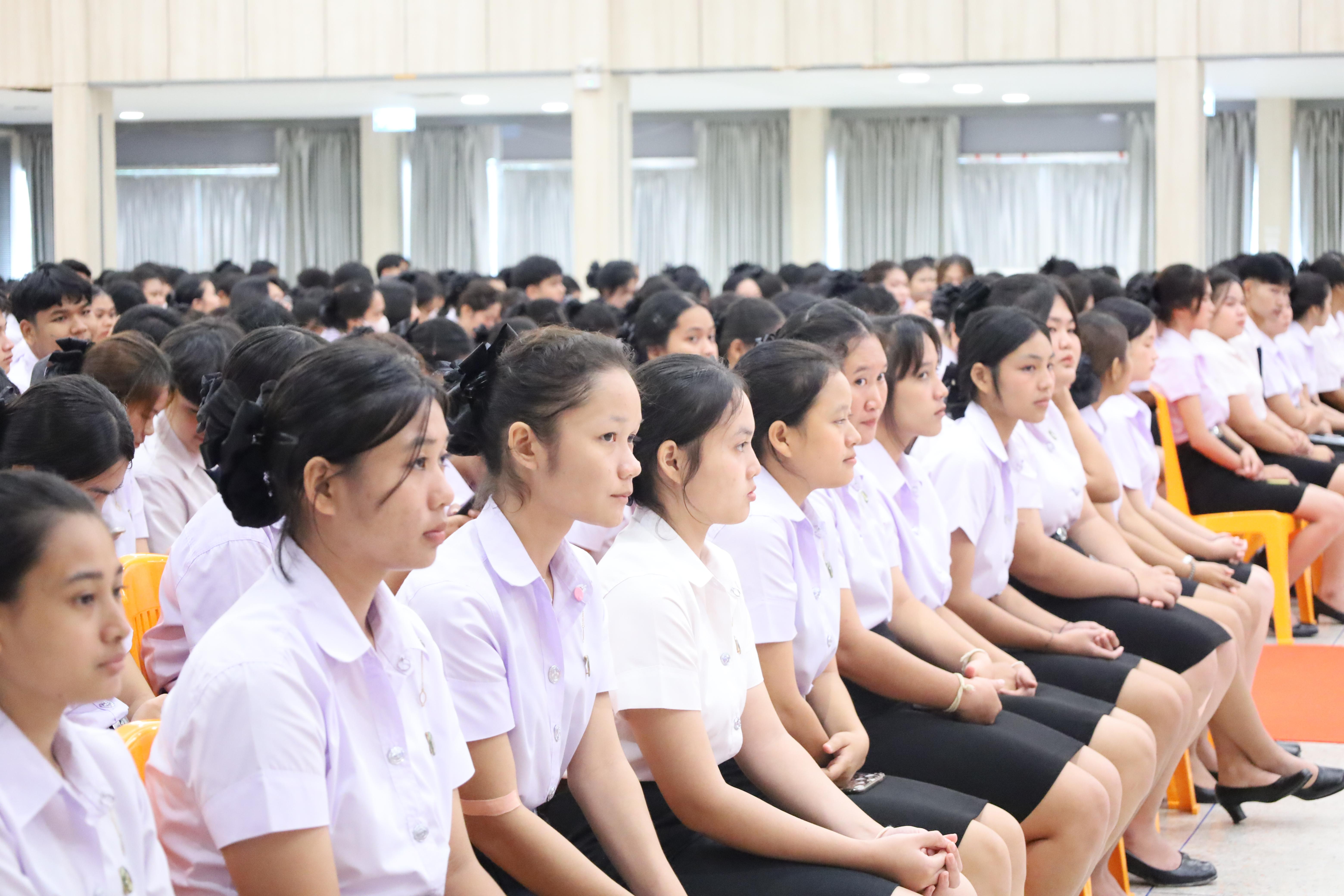9. กิจกรรมปฐมนิเทศนักศึกษาใหม่คณะครุศาสตร์