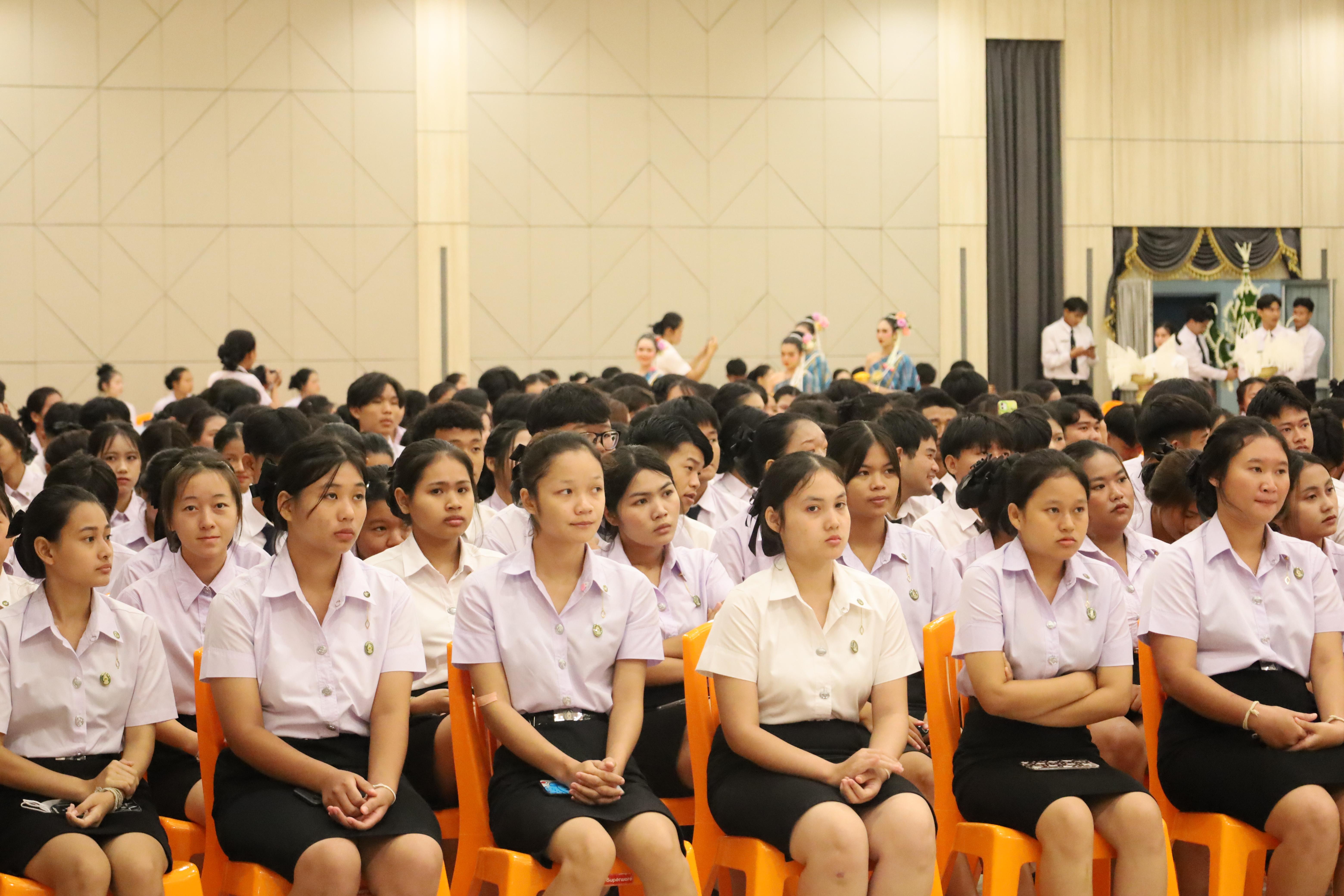 12. กิจกรรมปฐมนิเทศนักศึกษาใหม่คณะครุศาสตร์
