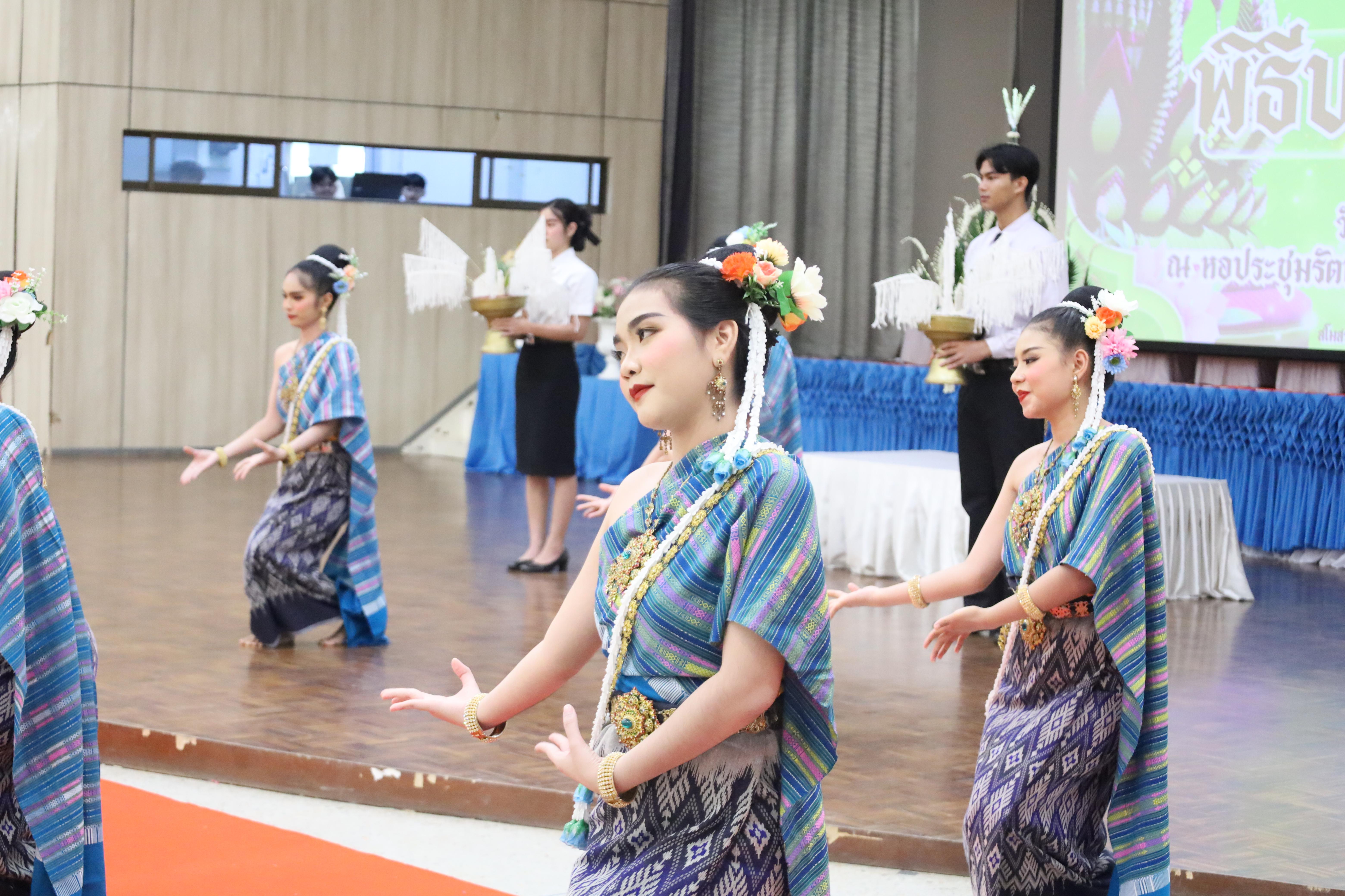 25. กิจกรรมปฐมนิเทศนักศึกษาใหม่คณะครุศาสตร์