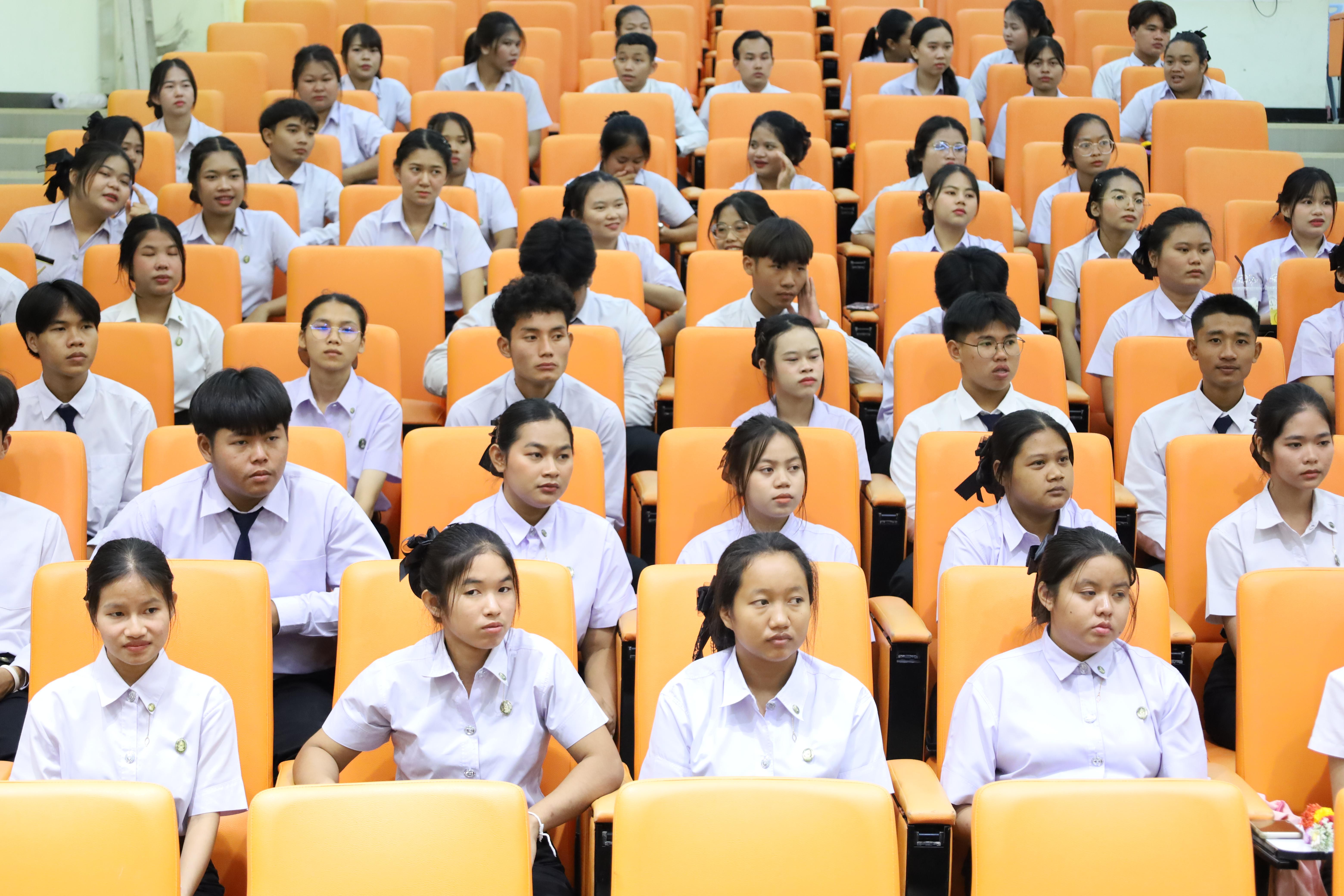 7. พิธีไหว้ครูโปรแกรมวิชาสังคมศึกษา