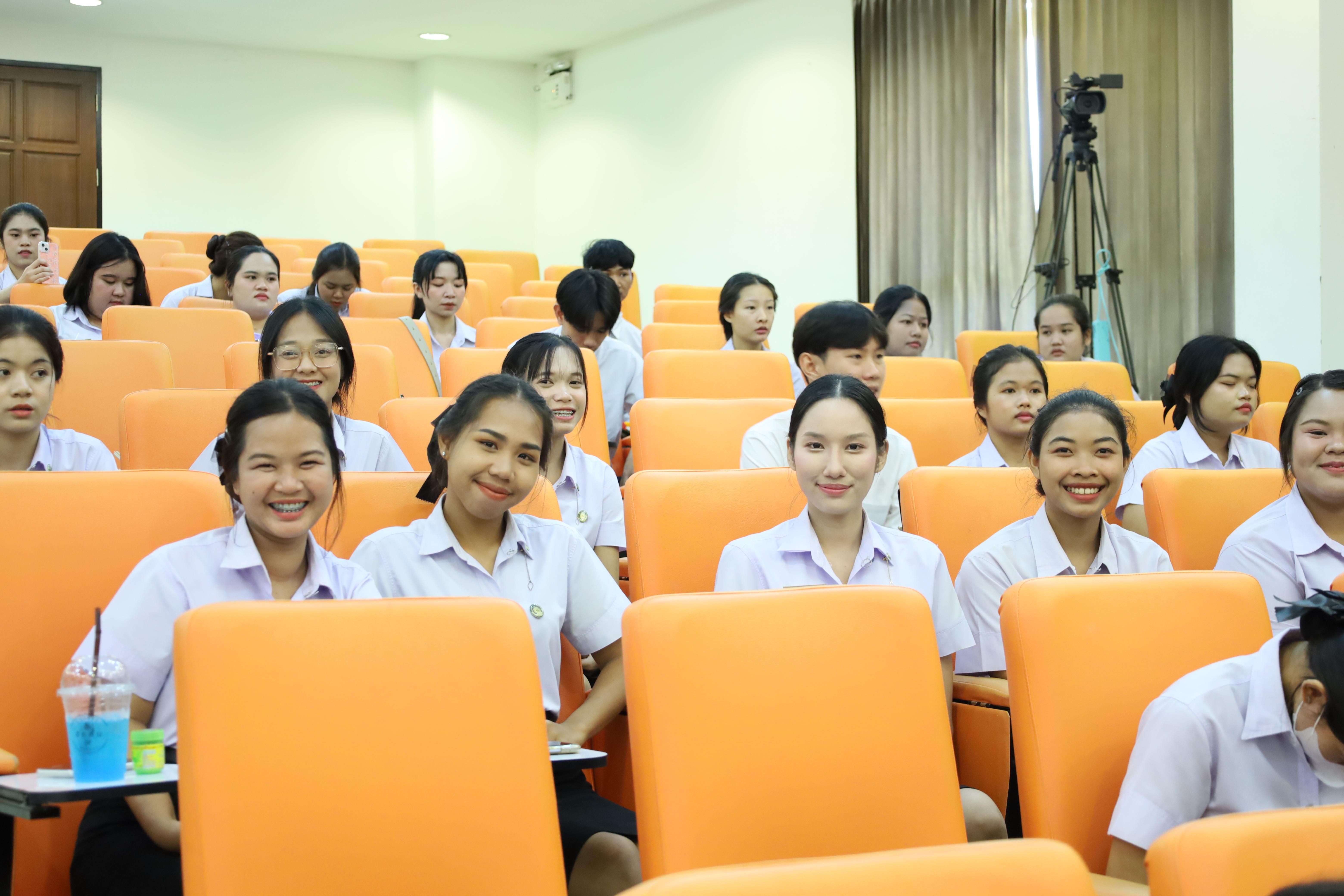16. พิธีไหว้ครูโปรแกรมวิชาสังคมศึกษา