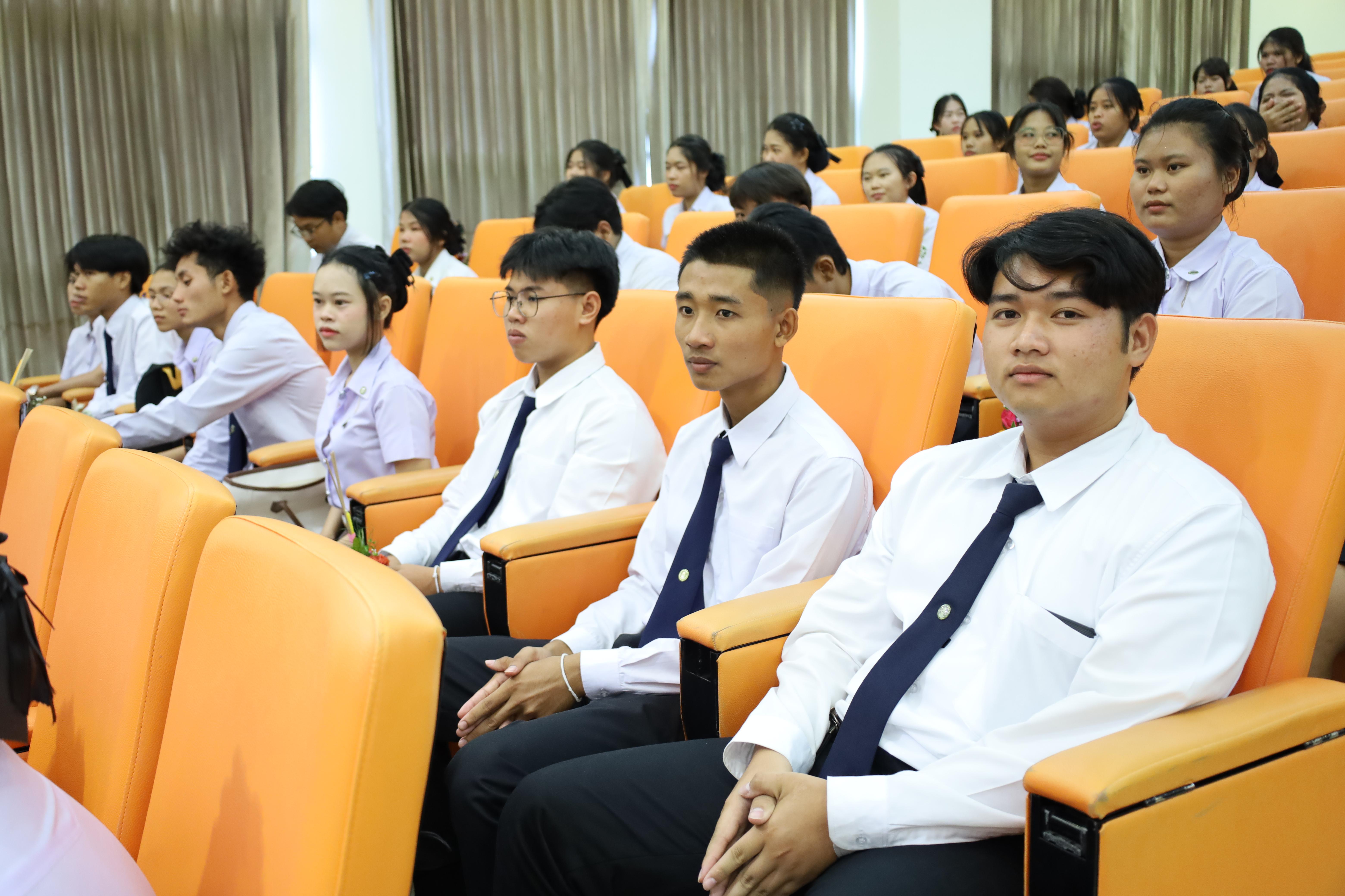 17. พิธีไหว้ครูโปรแกรมวิชาสังคมศึกษา