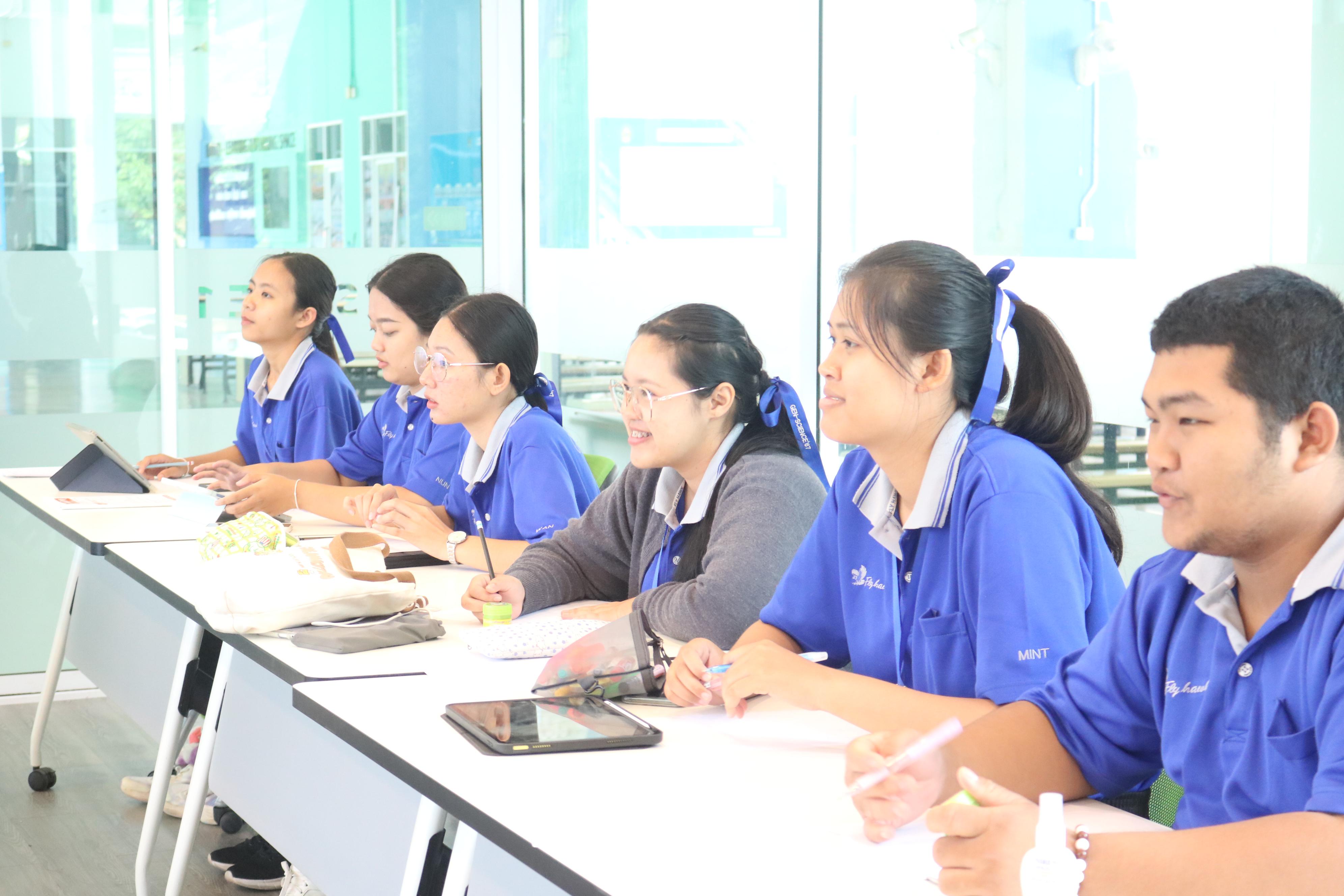 6. กิจกรรมเตรียมความพร้อมโปรแกรมวิชาวิทยาศาสตร์ทั่วไป