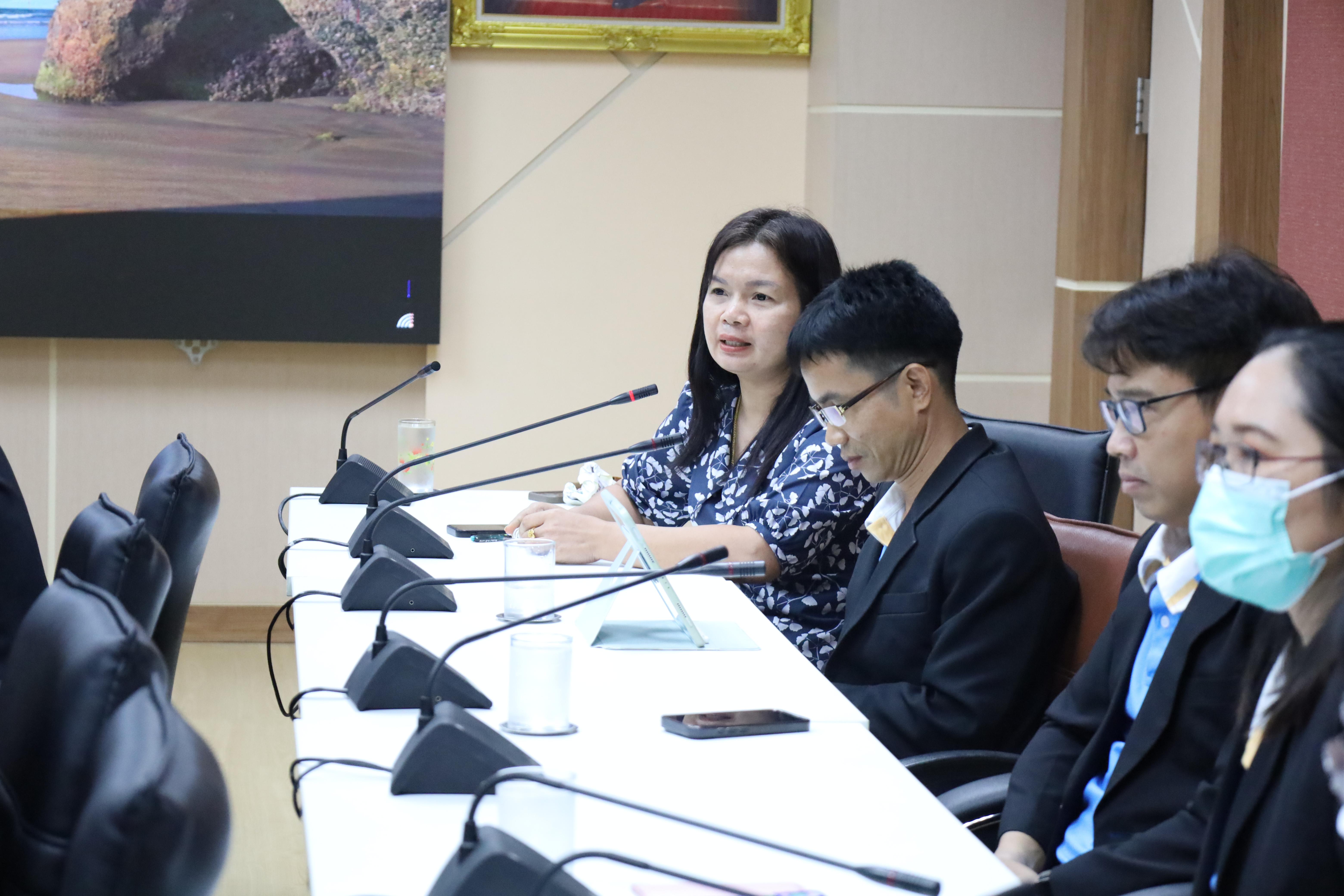 19. ผู้บริหารคณะครุศาสตร์รับมอบนโยบายจากอธิการบดี