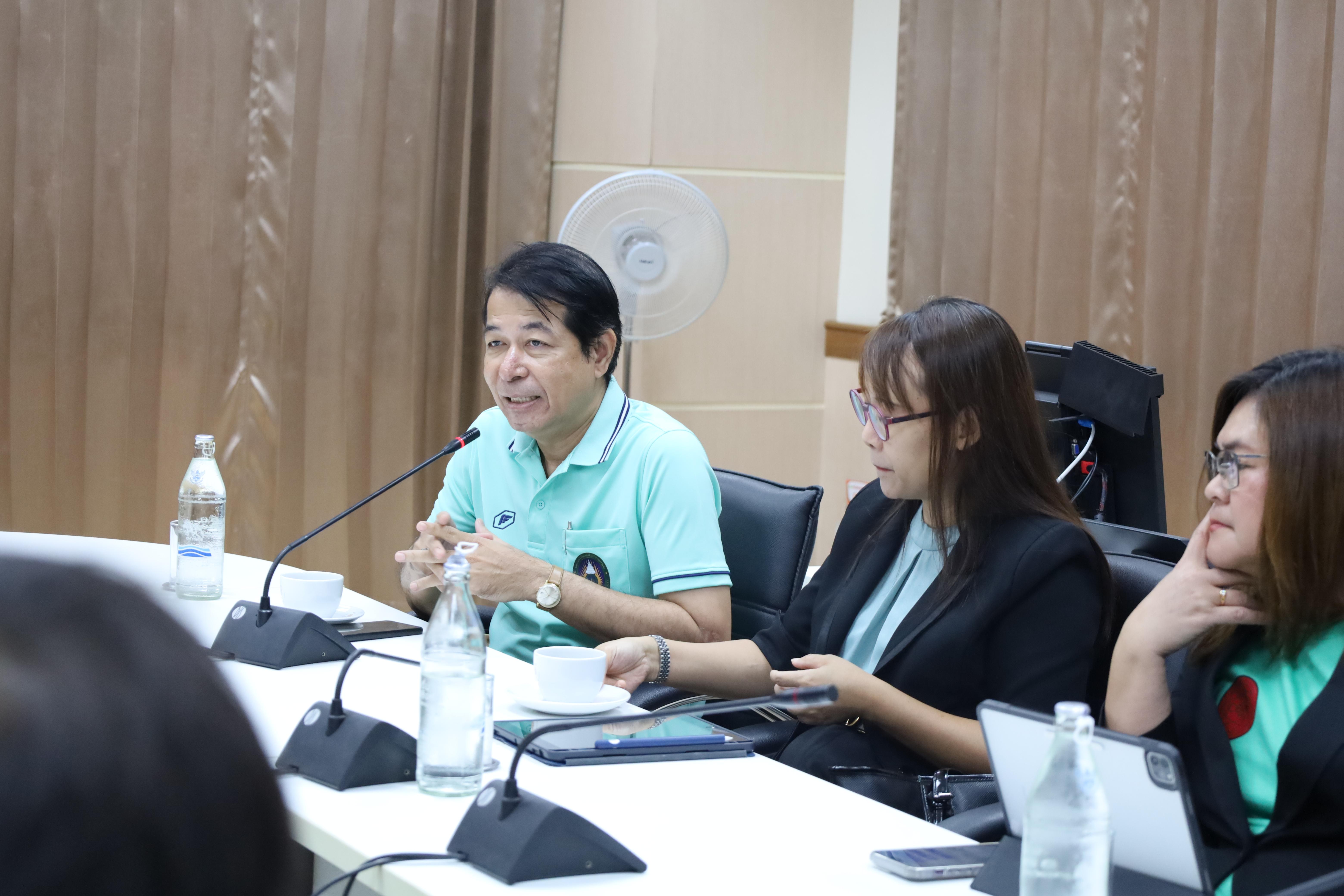 25. ผู้บริหารคณะครุศาสตร์รับมอบนโยบายจากอธิการบดี