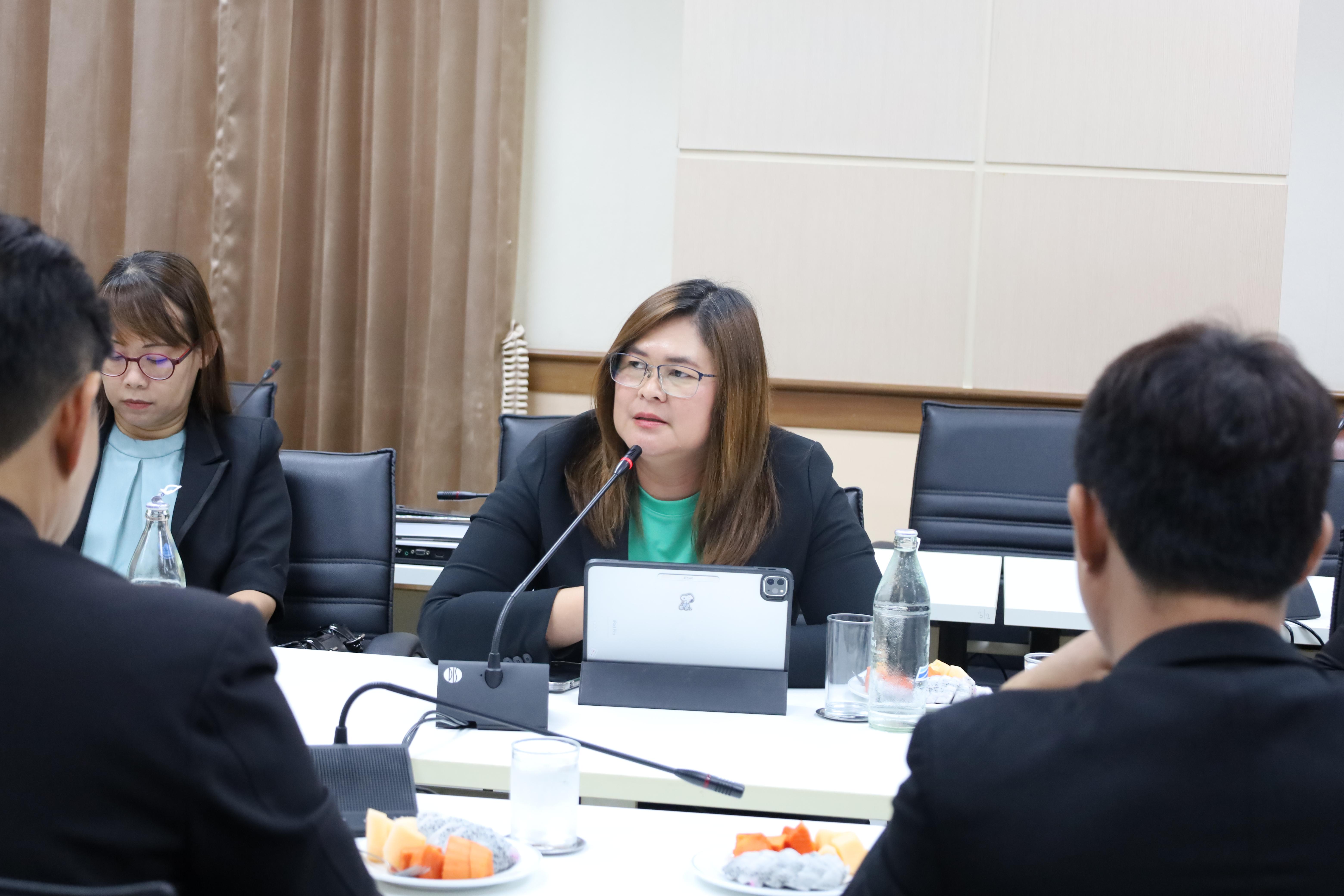 29. ผู้บริหารคณะครุศาสตร์รับมอบนโยบายจากอธิการบดี