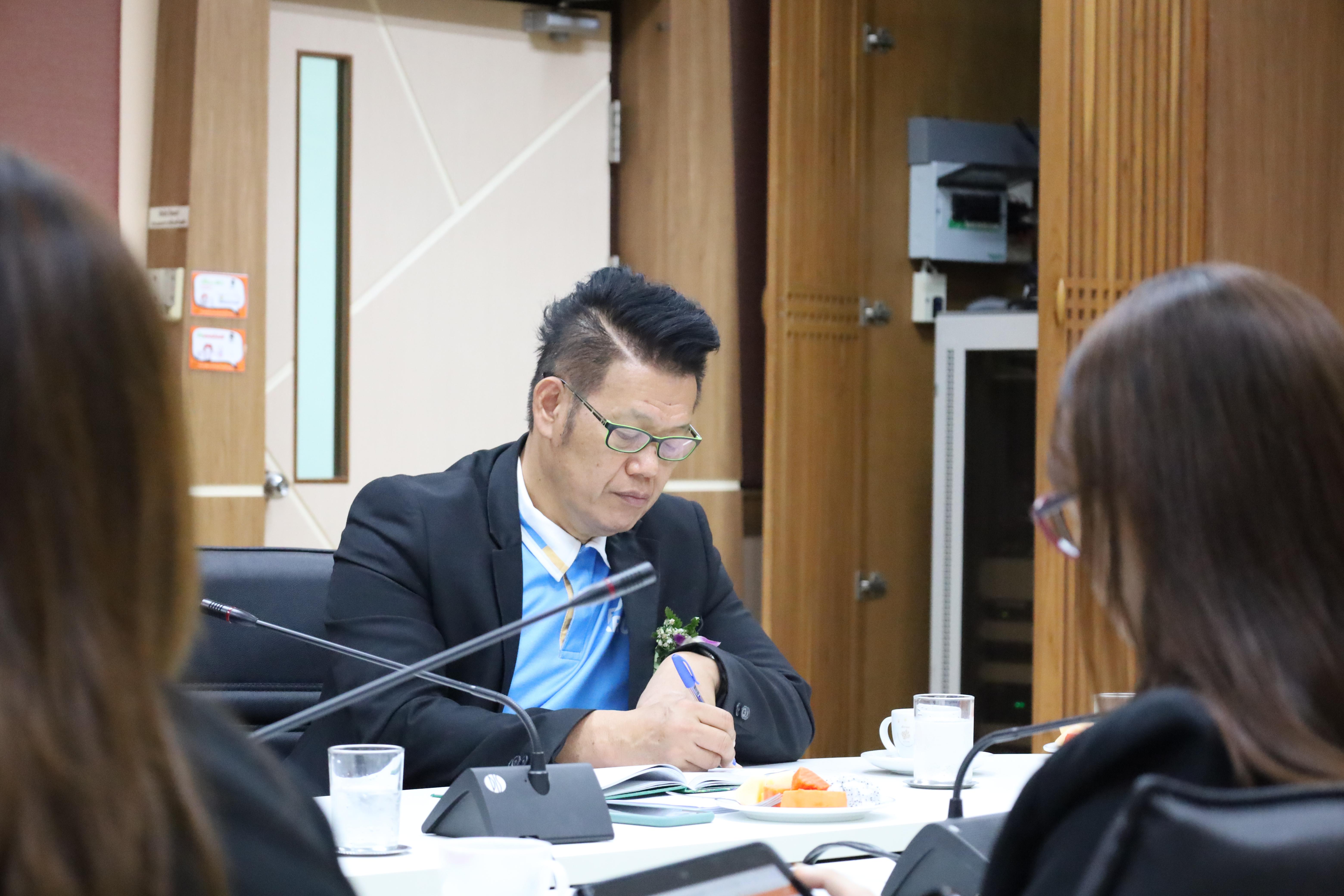 34. ผู้บริหารคณะครุศาสตร์รับมอบนโยบายจากอธิการบดี