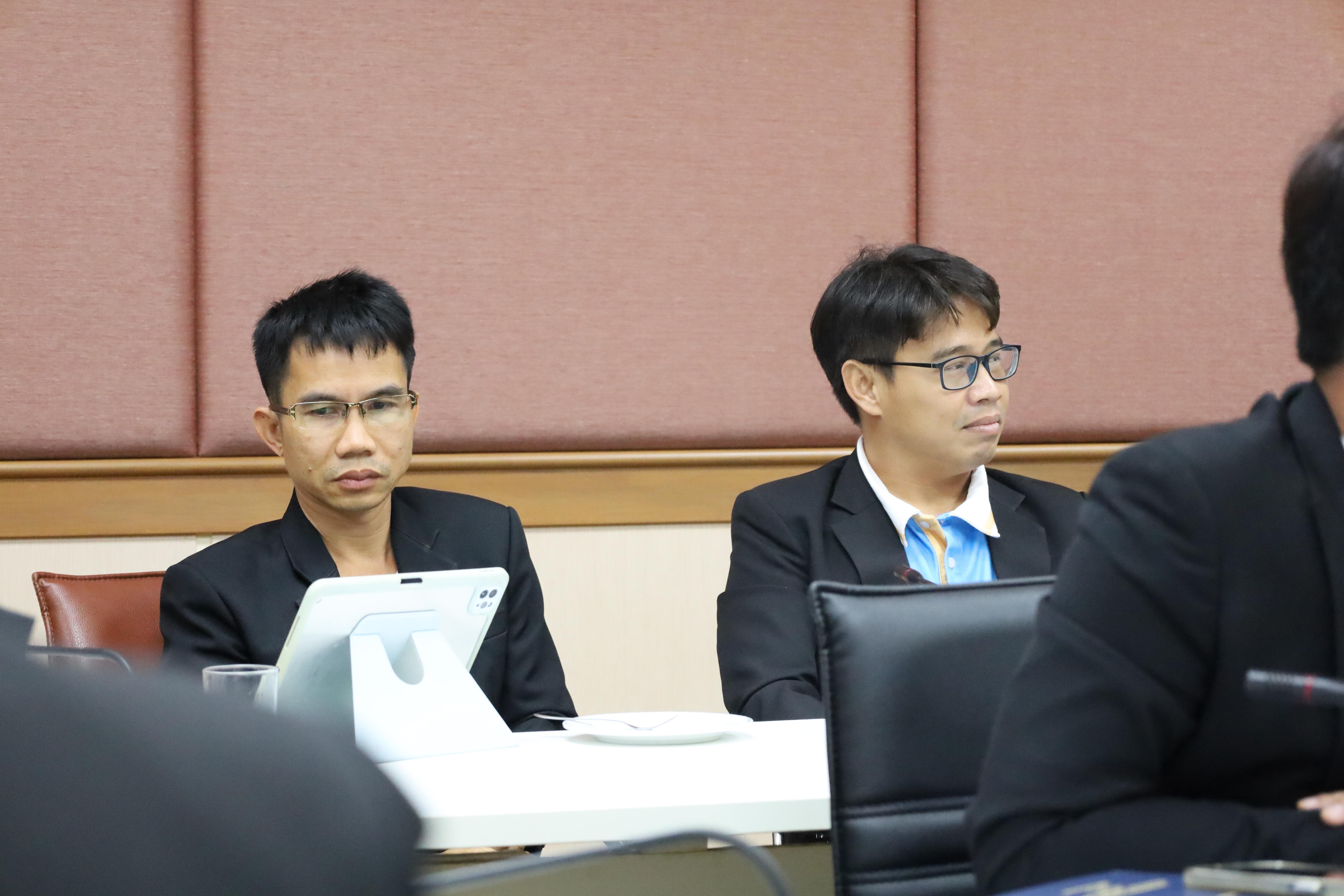 41. ผู้บริหารคณะครุศาสตร์รับมอบนโยบายจากอธิการบดี