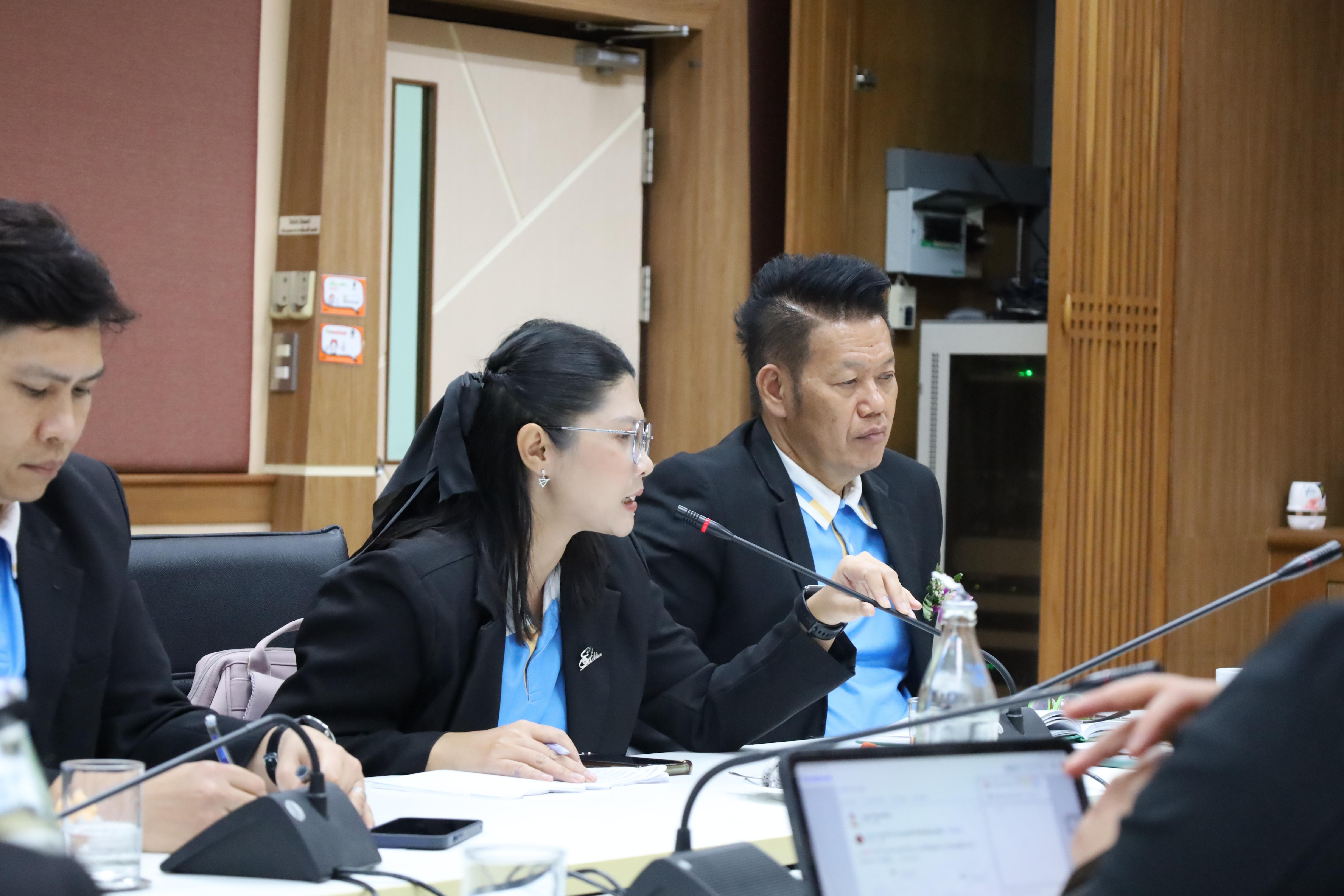 42. ผู้บริหารคณะครุศาสตร์รับมอบนโยบายจากอธิการบดี