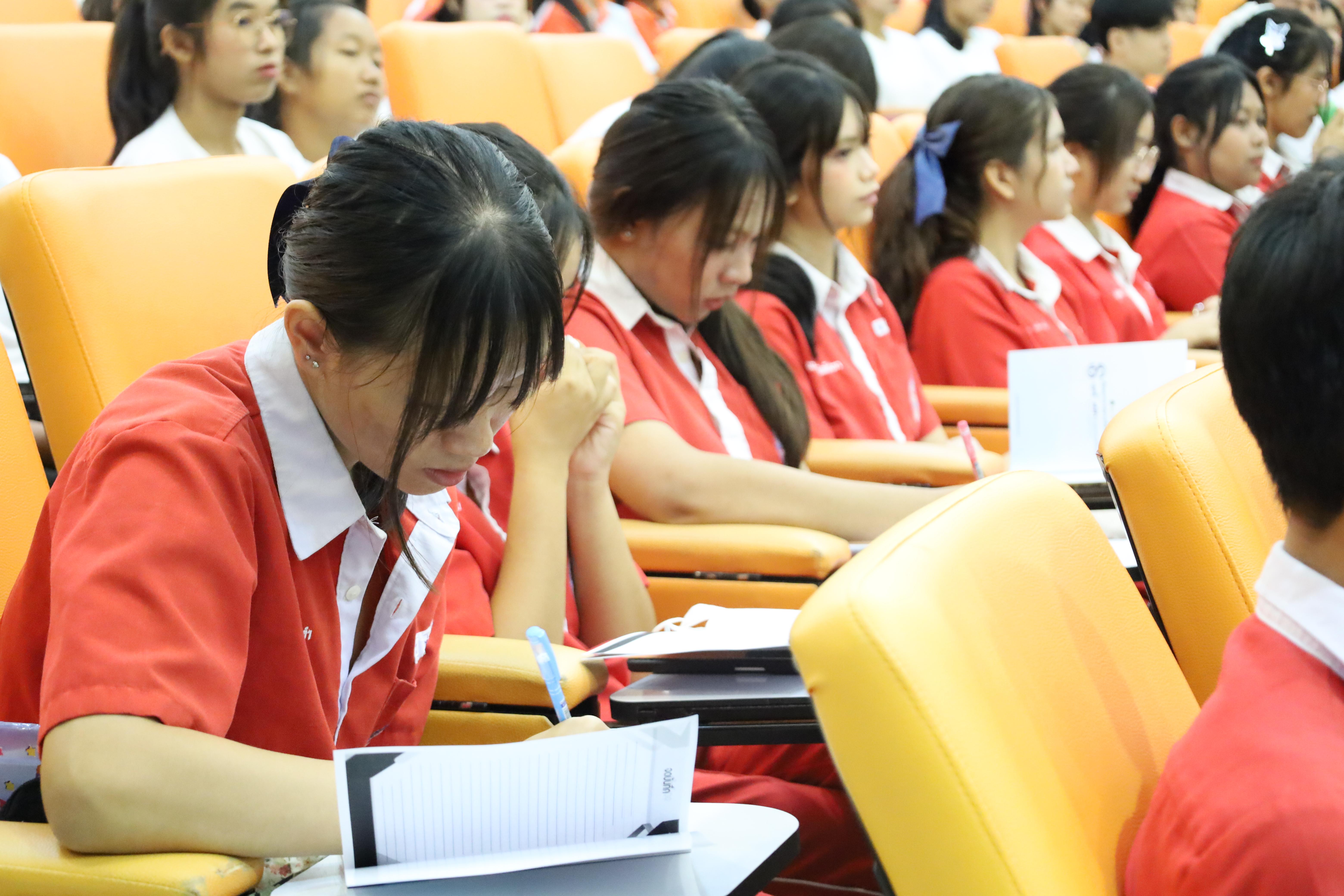 8. สัมมนาวิชาการ"บุหรี่ไฟฟ้าในสถานศึกษา"