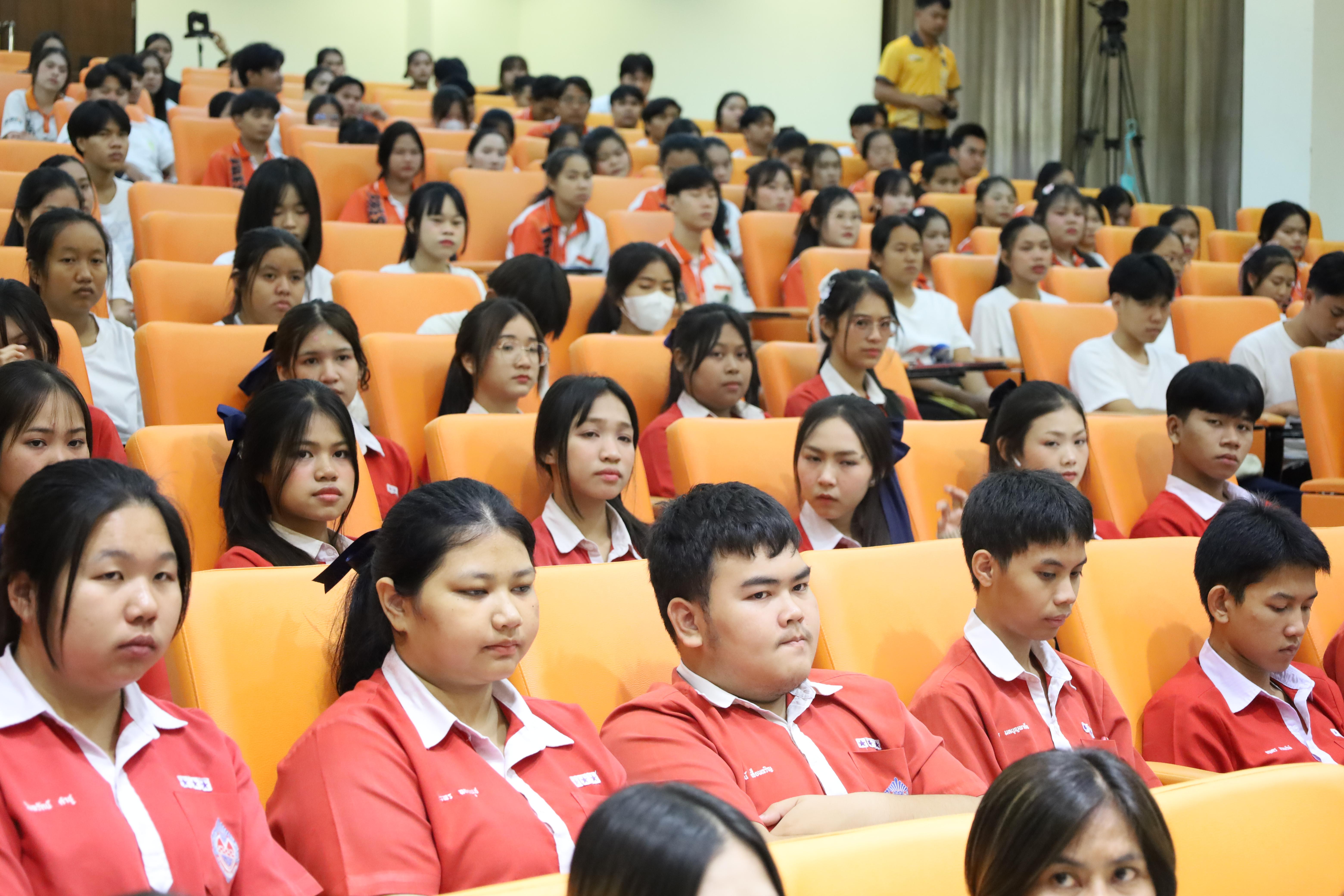 10. สัมมนาวิชาการ"บุหรี่ไฟฟ้าในสถานศึกษา"