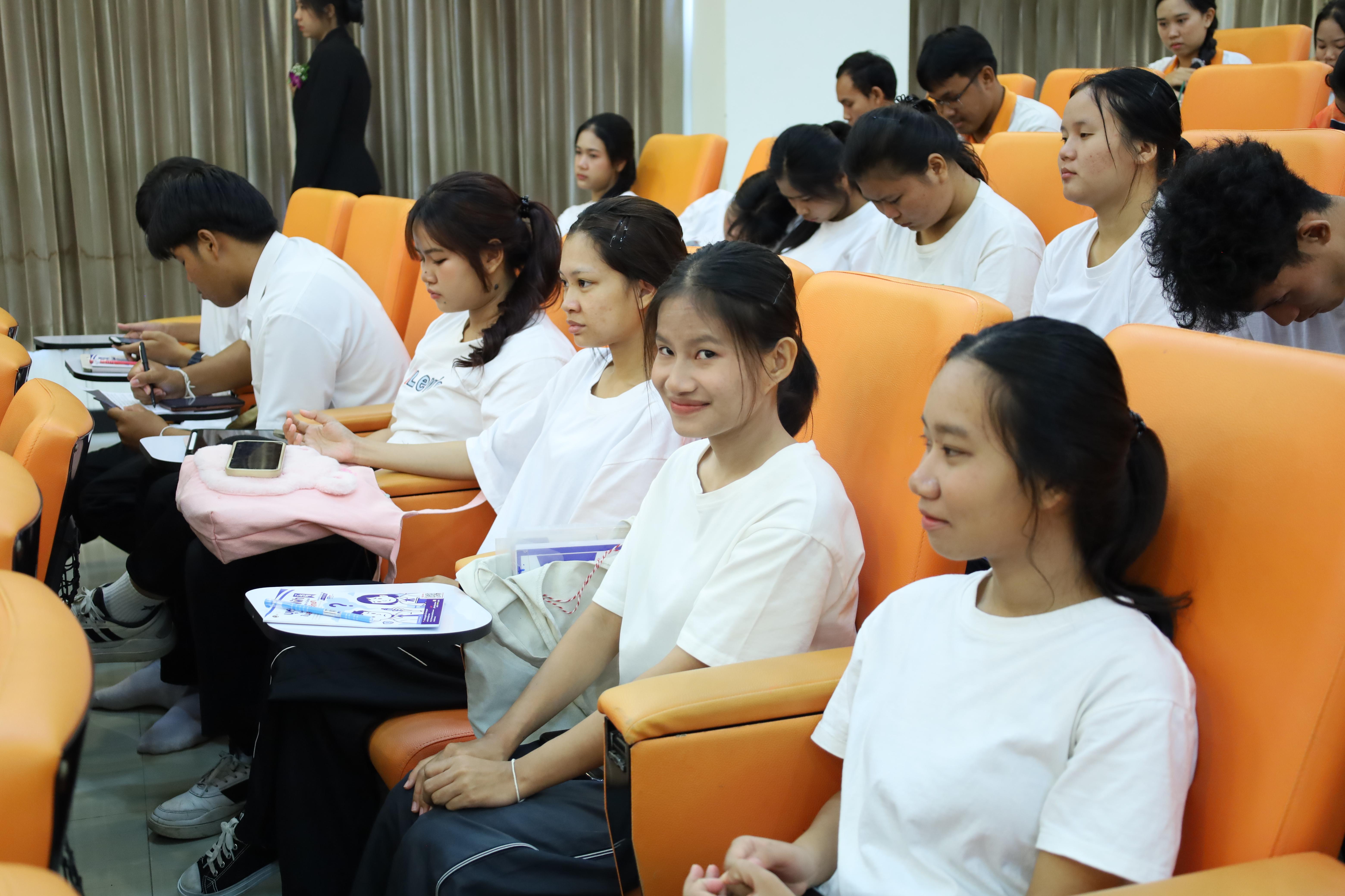 75. สัมมนาวิชาการ"บุหรี่ไฟฟ้าในสถานศึกษา"