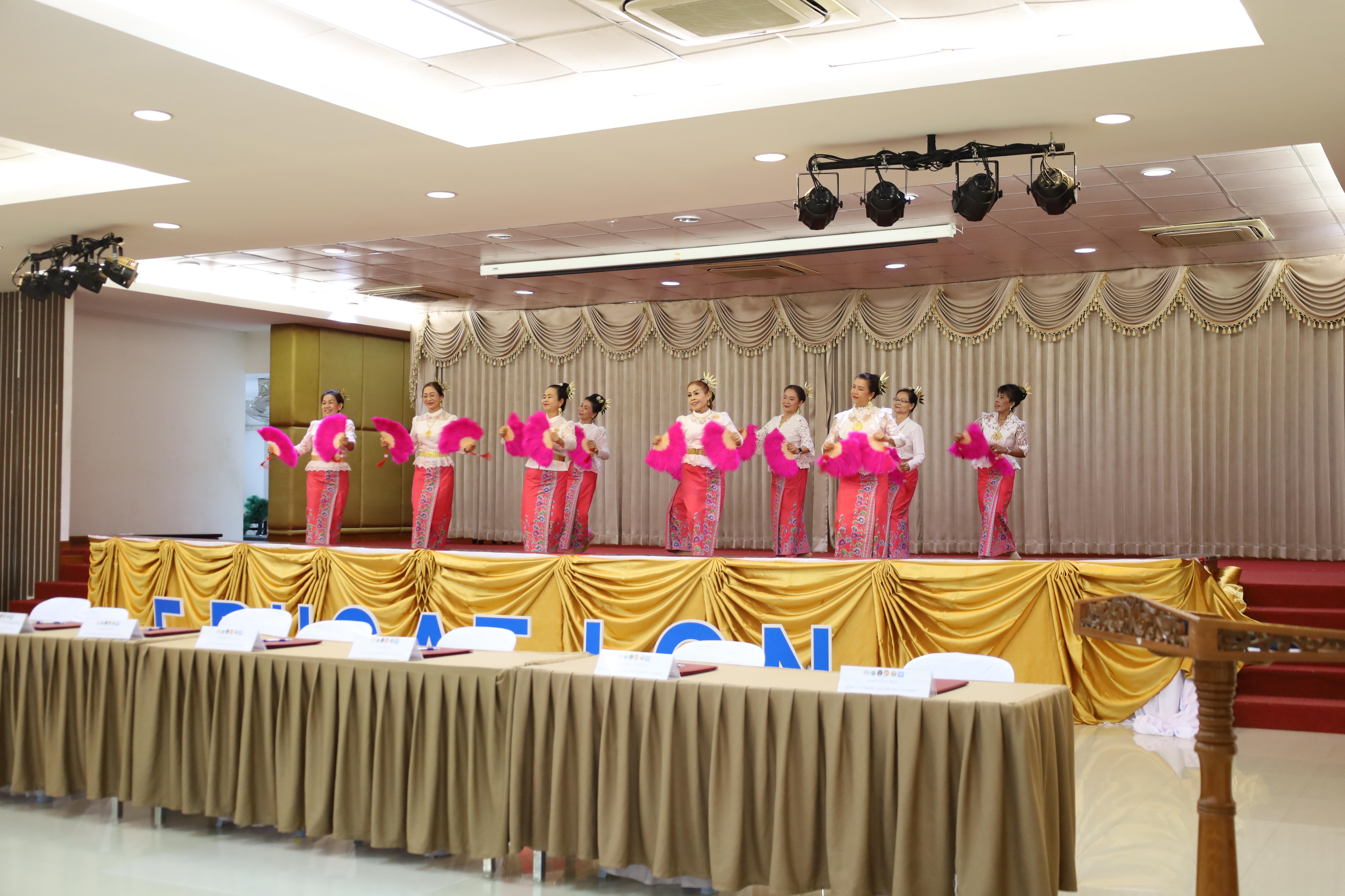 51. MOU โครงการวิจัยการพัฒนาโปรแกรมดูแลผู้สูงอายุฯ