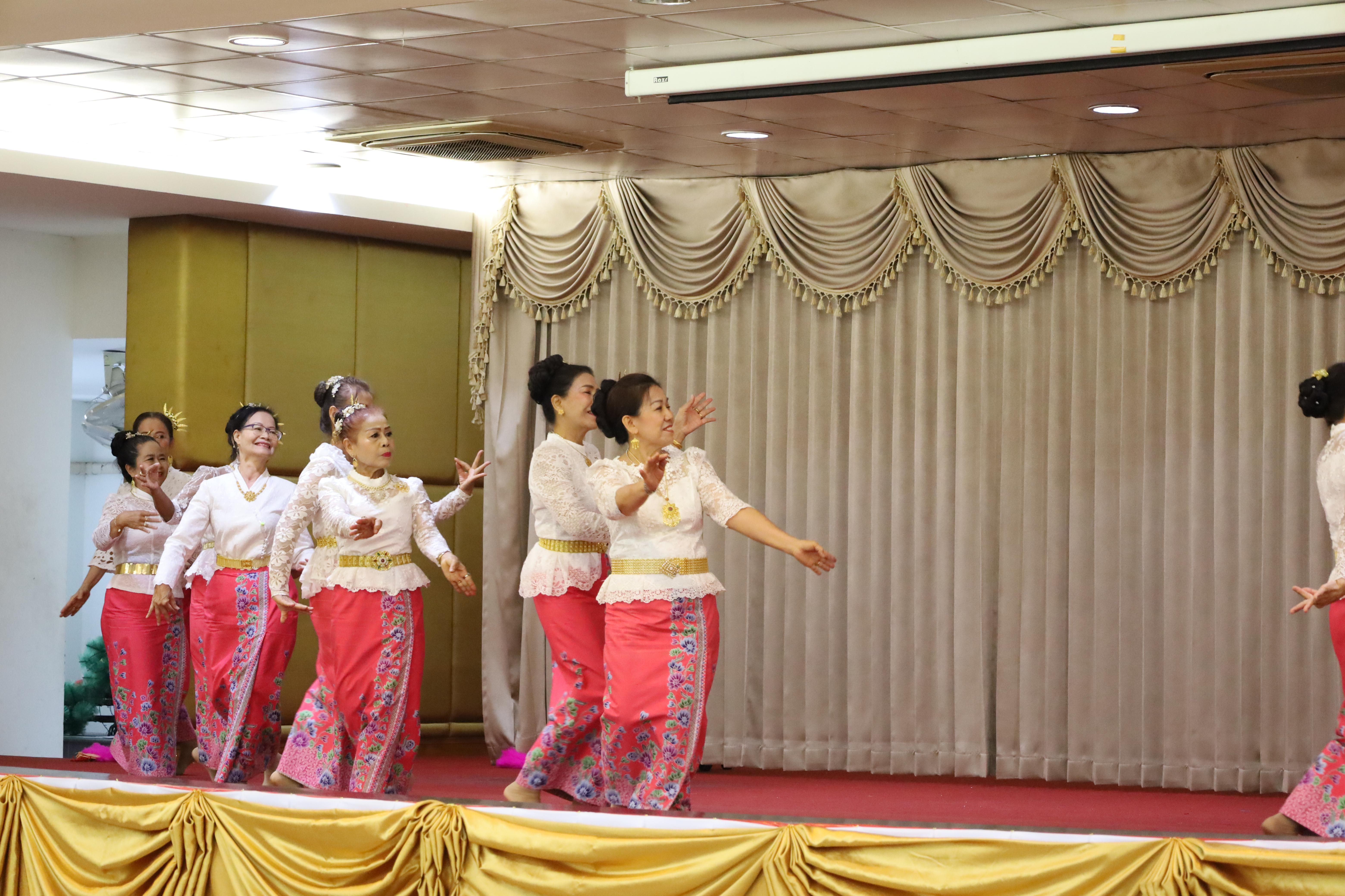 56. MOU โครงการวิจัยการพัฒนาโปรแกรมดูแลผู้สูงอายุฯ