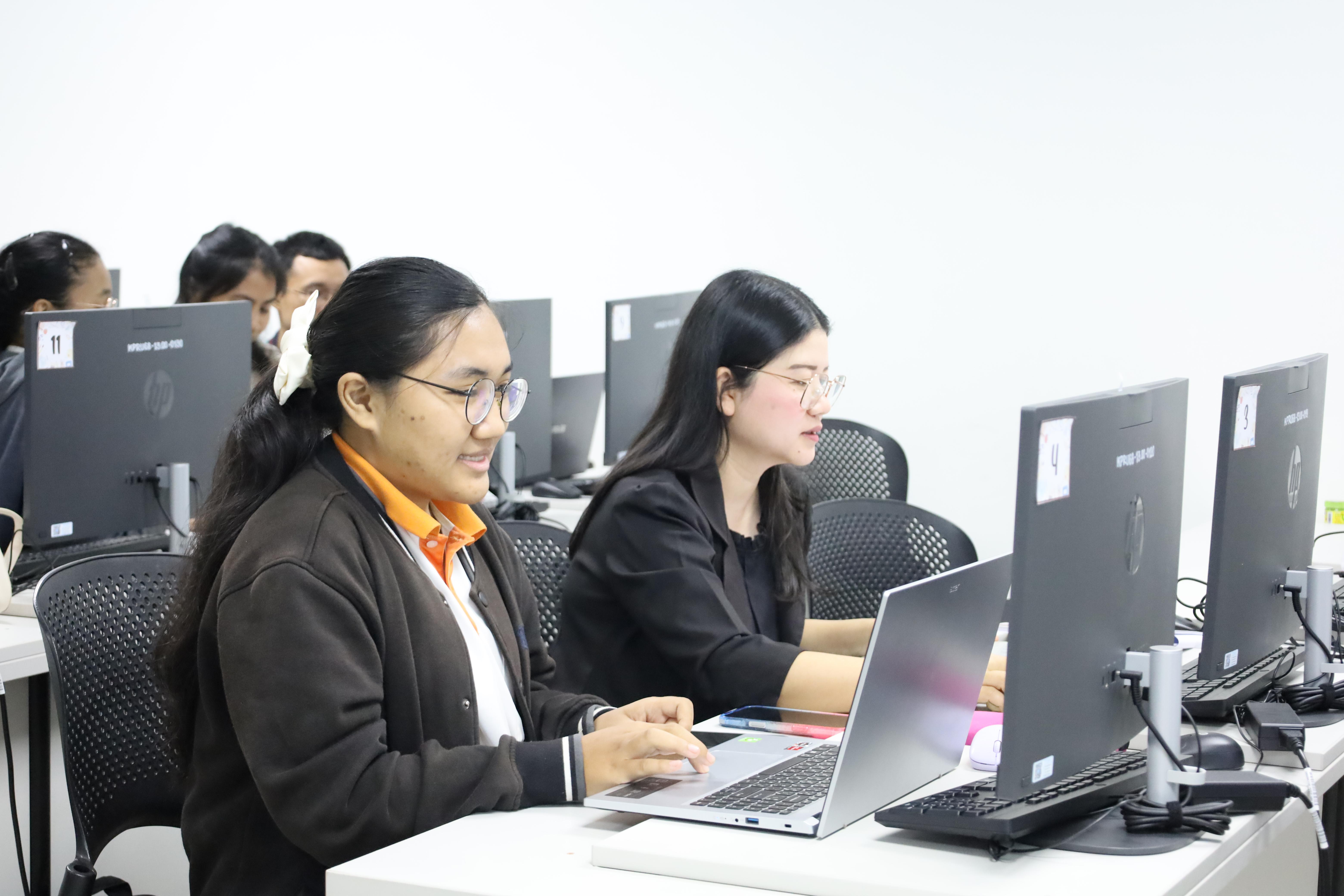 36. กิจกรรมอบรมหลักสูตรระยะสั้น (Non-degree) การพัฒนาสมรรถนะครูภาษาอังกฤษด้วย Generative AI