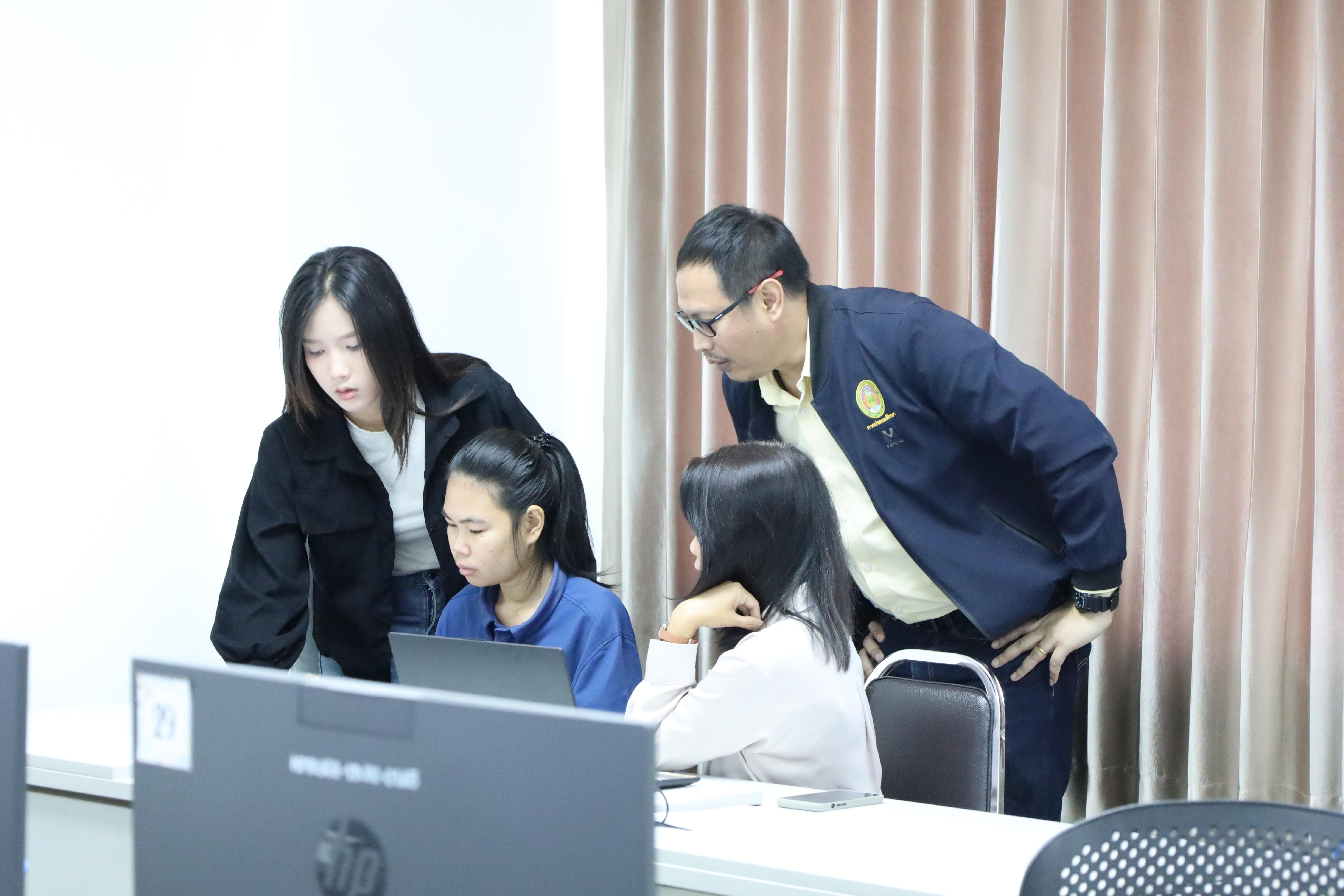 39. กิจกรรมอบรมหลักสูตรระยะสั้น (Non-degree) การพัฒนาสมรรถนะครูภาษาอังกฤษด้วย Generative AI