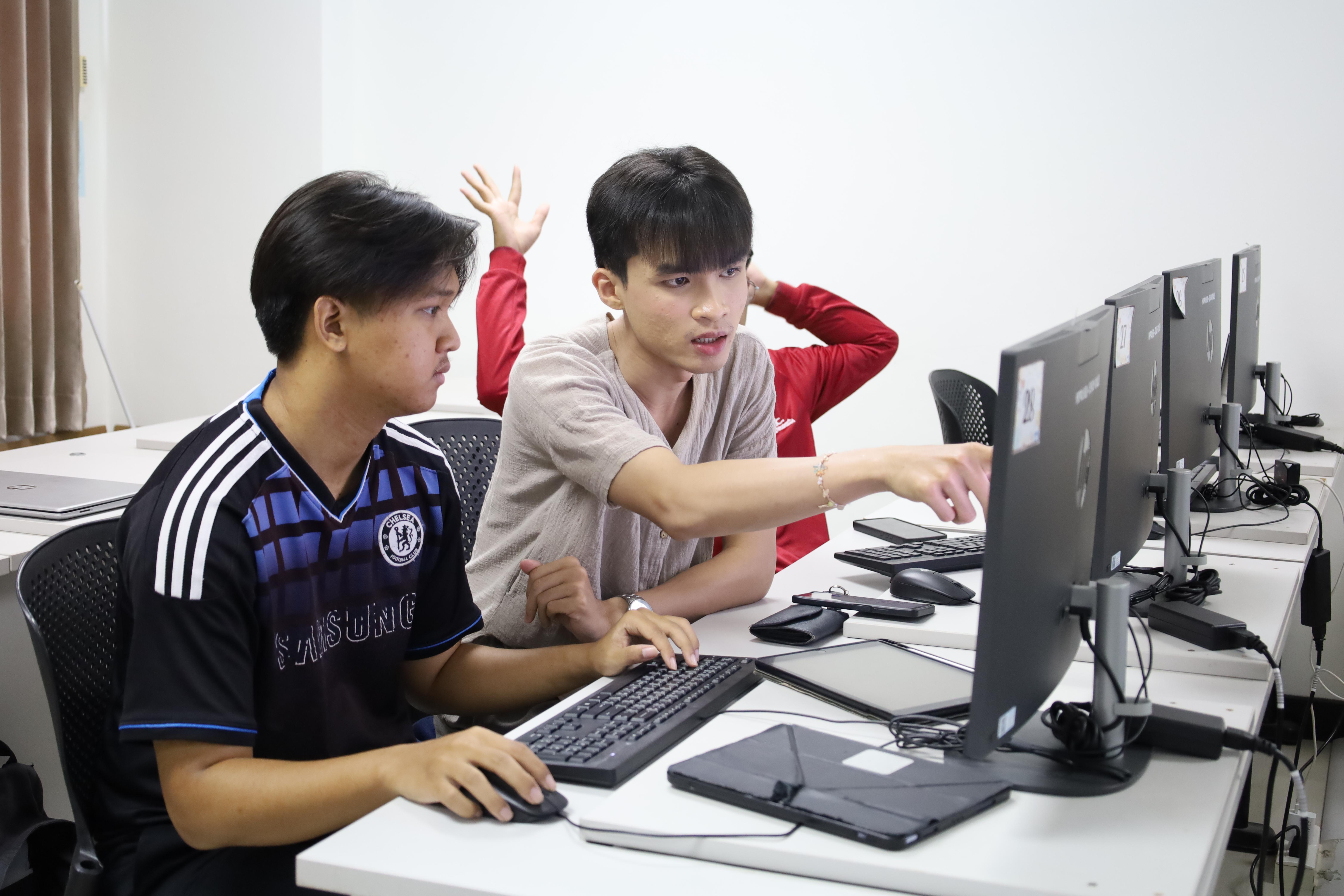 40. กิจกรรมอบรมหลักสูตรระยะสั้น (Non-degree) การพัฒนาสมรรถนะครูภาษาอังกฤษด้วย Generative AI
