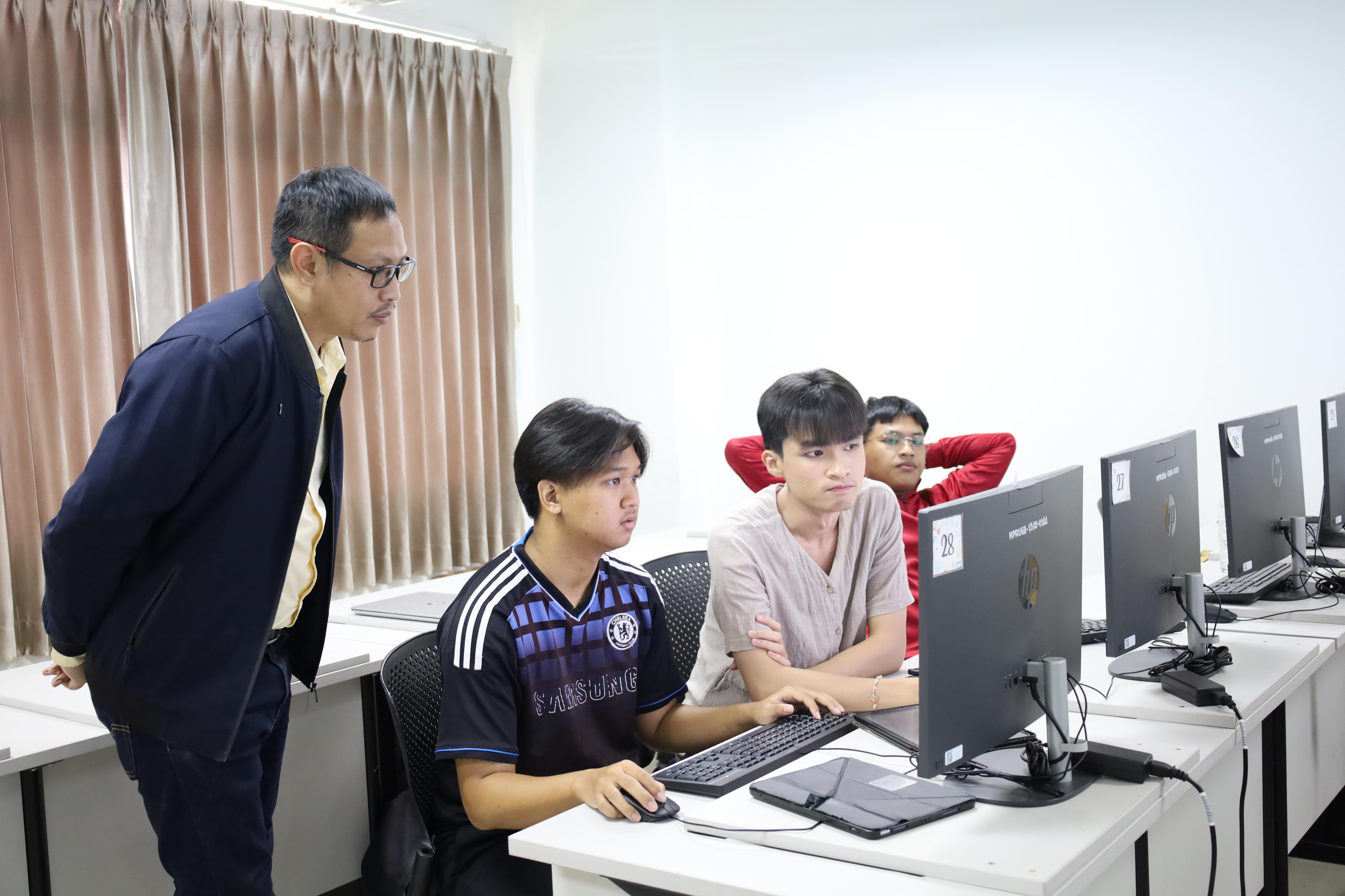 41. กิจกรรมอบรมหลักสูตรระยะสั้น (Non-degree) การพัฒนาสมรรถนะครูภาษาอังกฤษด้วย Generative AI