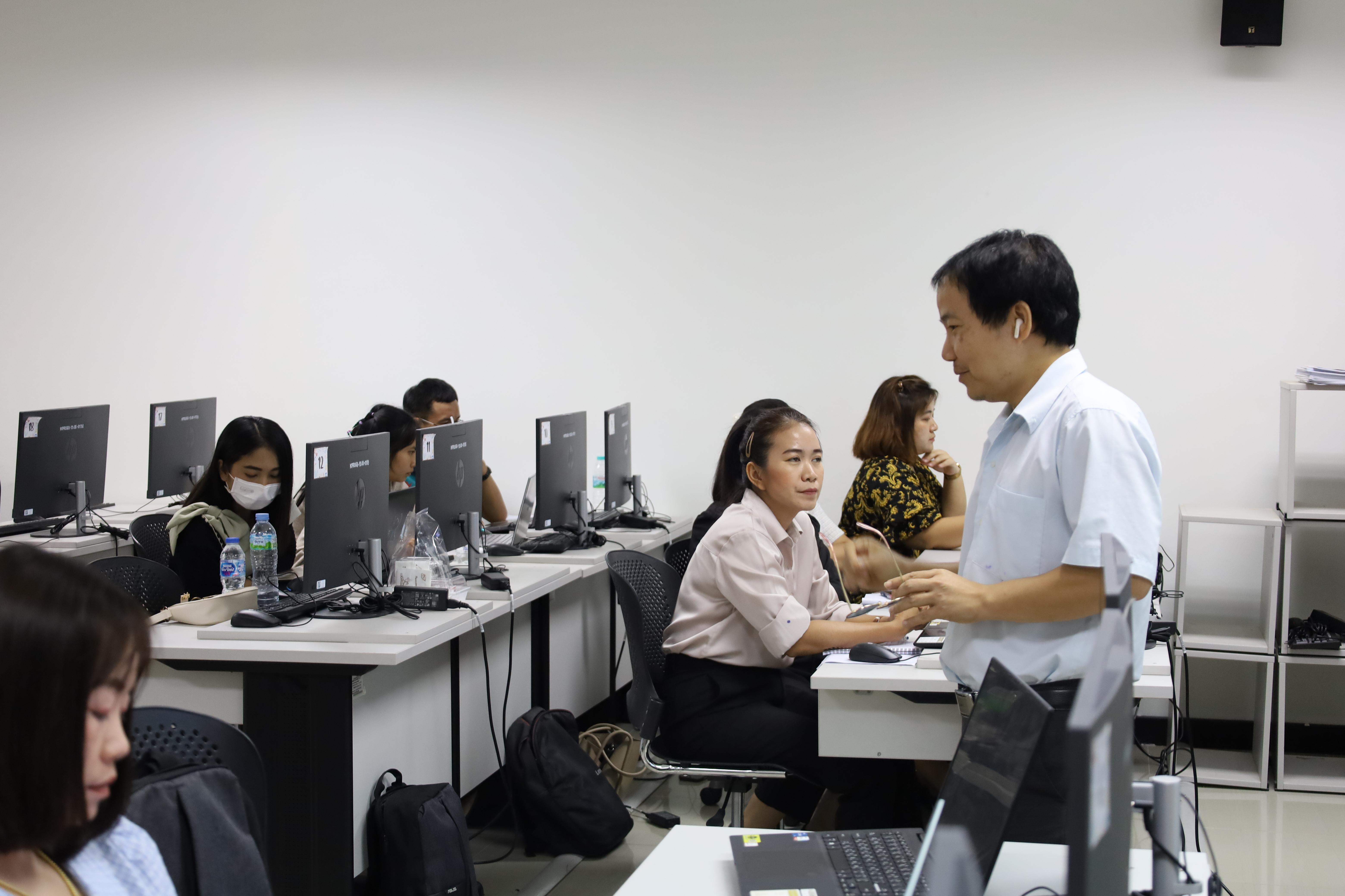 63. กิจกรรมอบรมหลักสูตรระยะสั้น (Non-degree) การพัฒนาสมรรถนะครูภาษาอังกฤษด้วย Generative AI