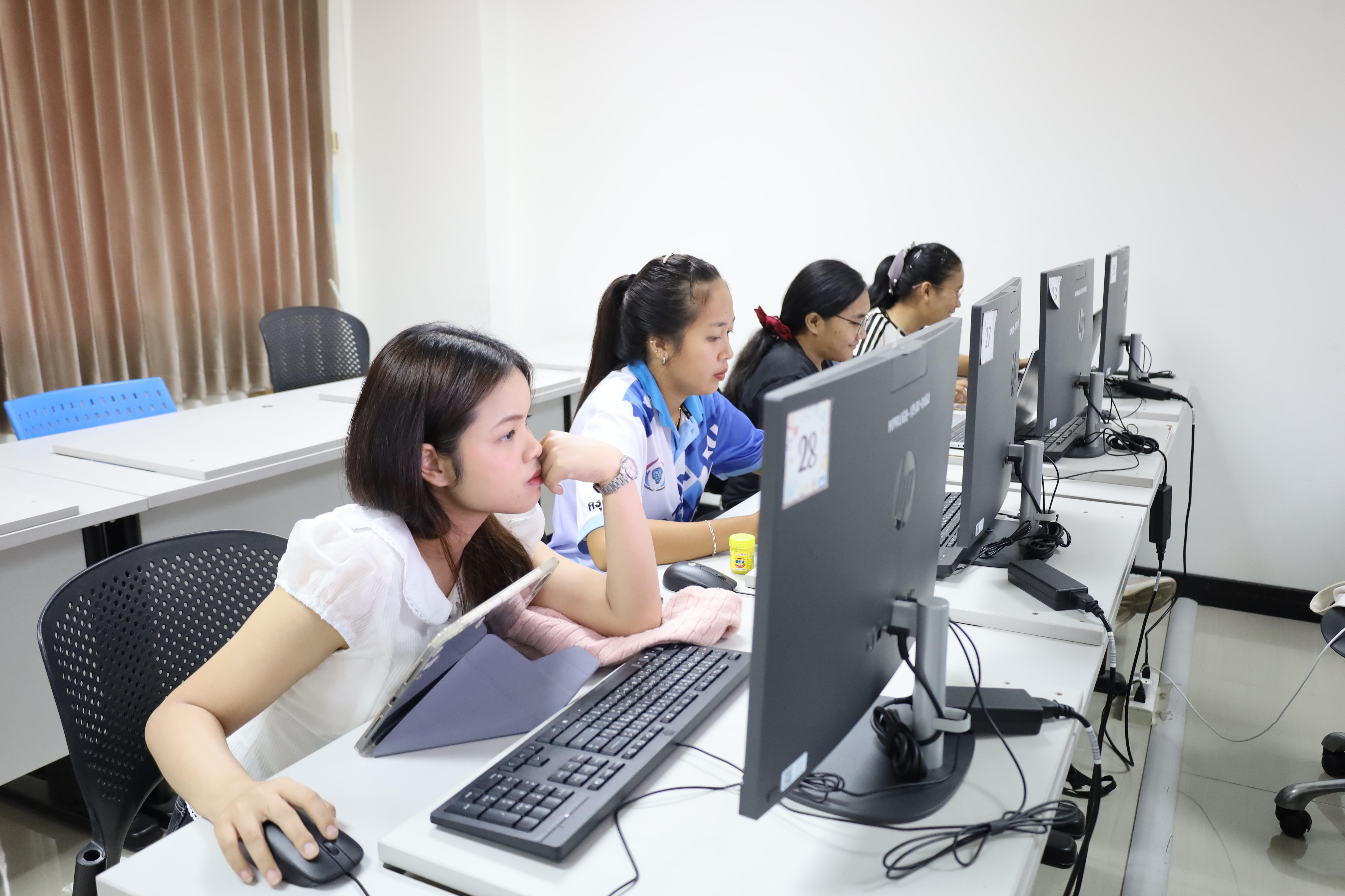 10. กิจกรรมอบรมหลักสูตรระยะสั้น (Non-degree) การพัฒนาสมรรถนะครูภาษาอังกฤษด้วย Generative AI