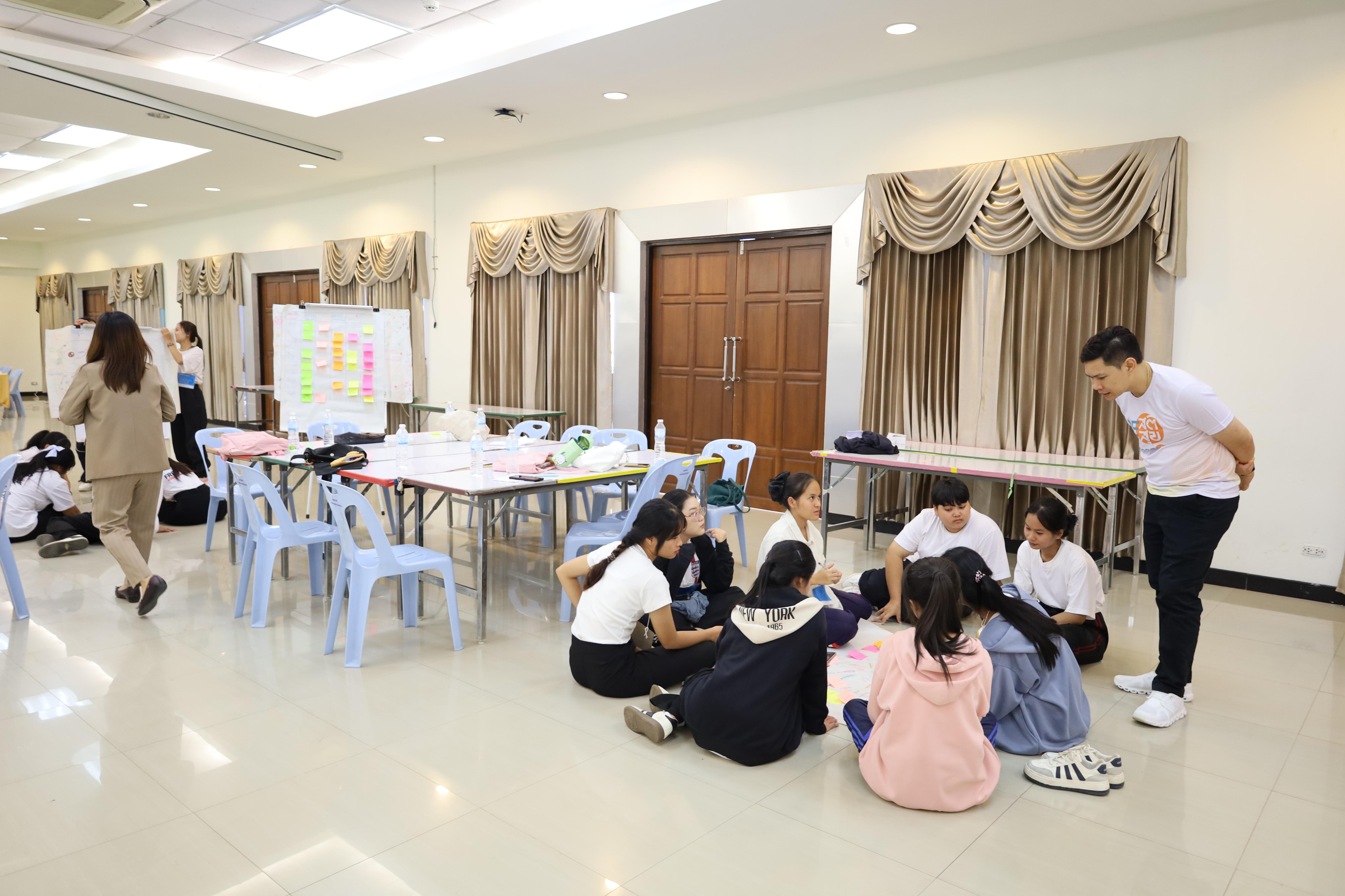 54. โครงการส่งเสริมคุณลักษณะความเป็นครูประถมศึกษา