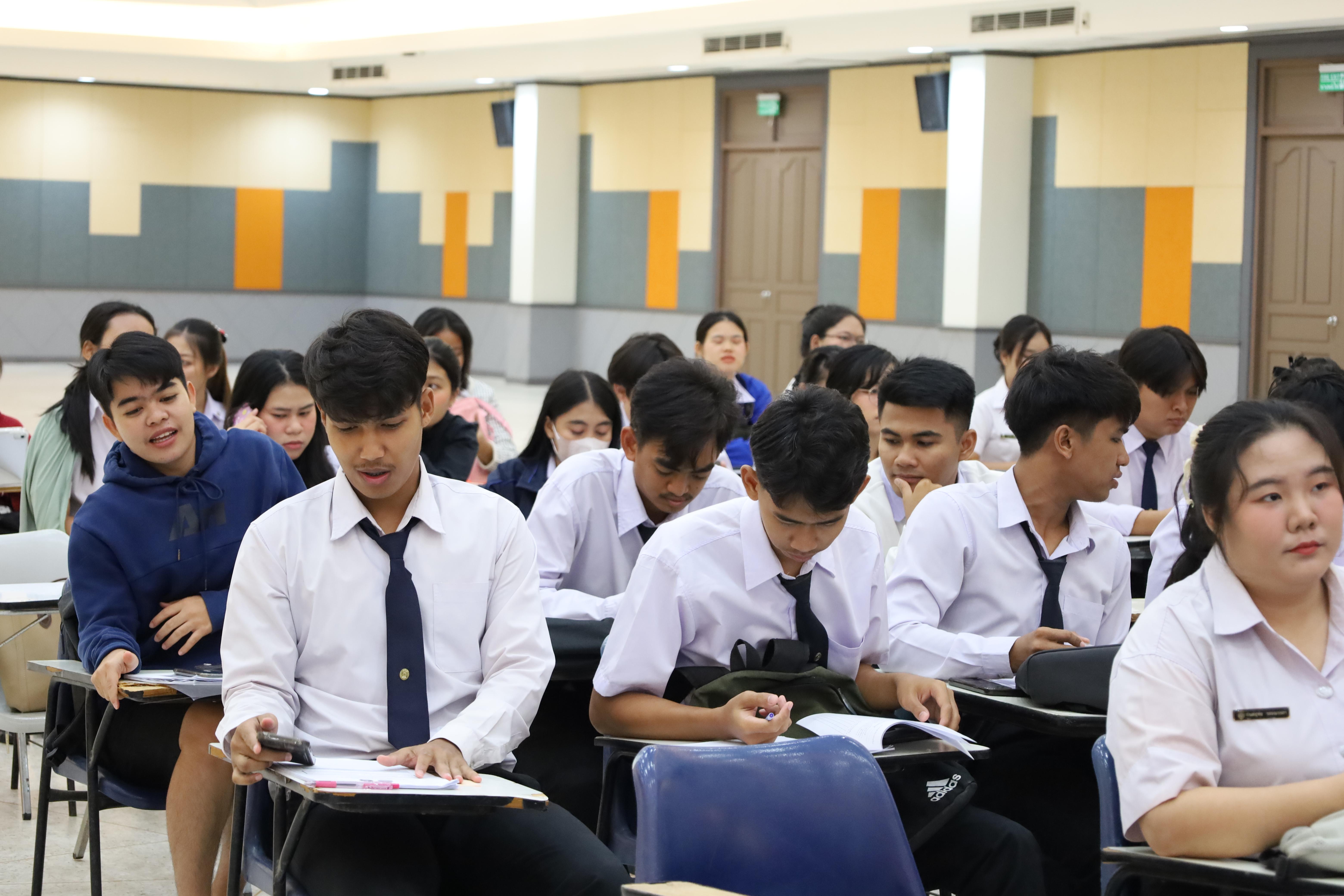 15. กิจกรรมสัมมนากลางภาคนักศึกษาฝึกประสบการณ์วิชาชีพครู ภาคเรียนที่ 1 ปีการศึกษา 2568