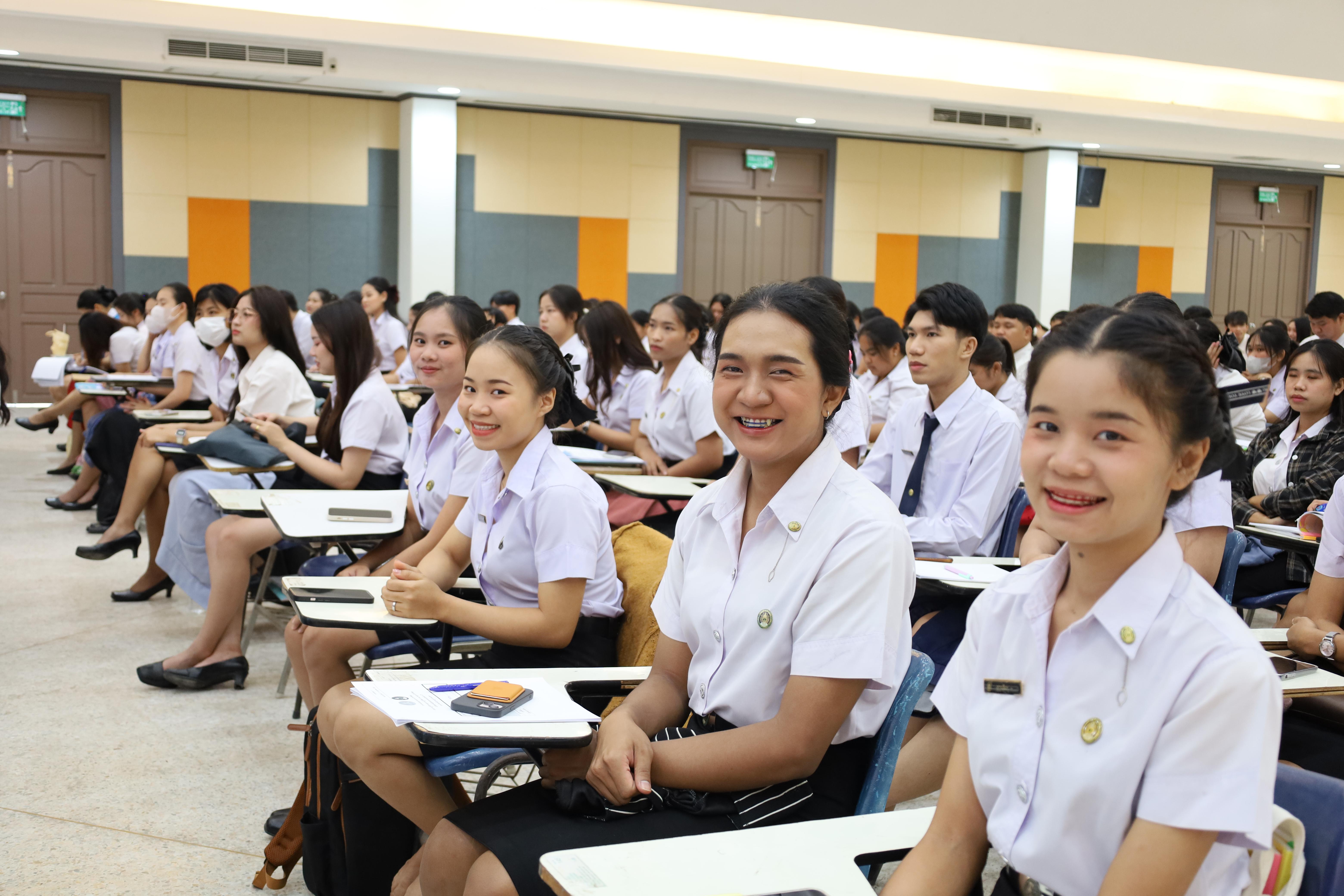 20. กิจกรรมสัมมนากลางภาคนักศึกษาฝึกประสบการณ์วิชาชีพครู ภาคเรียนที่ 1 ปีการศึกษา 2568