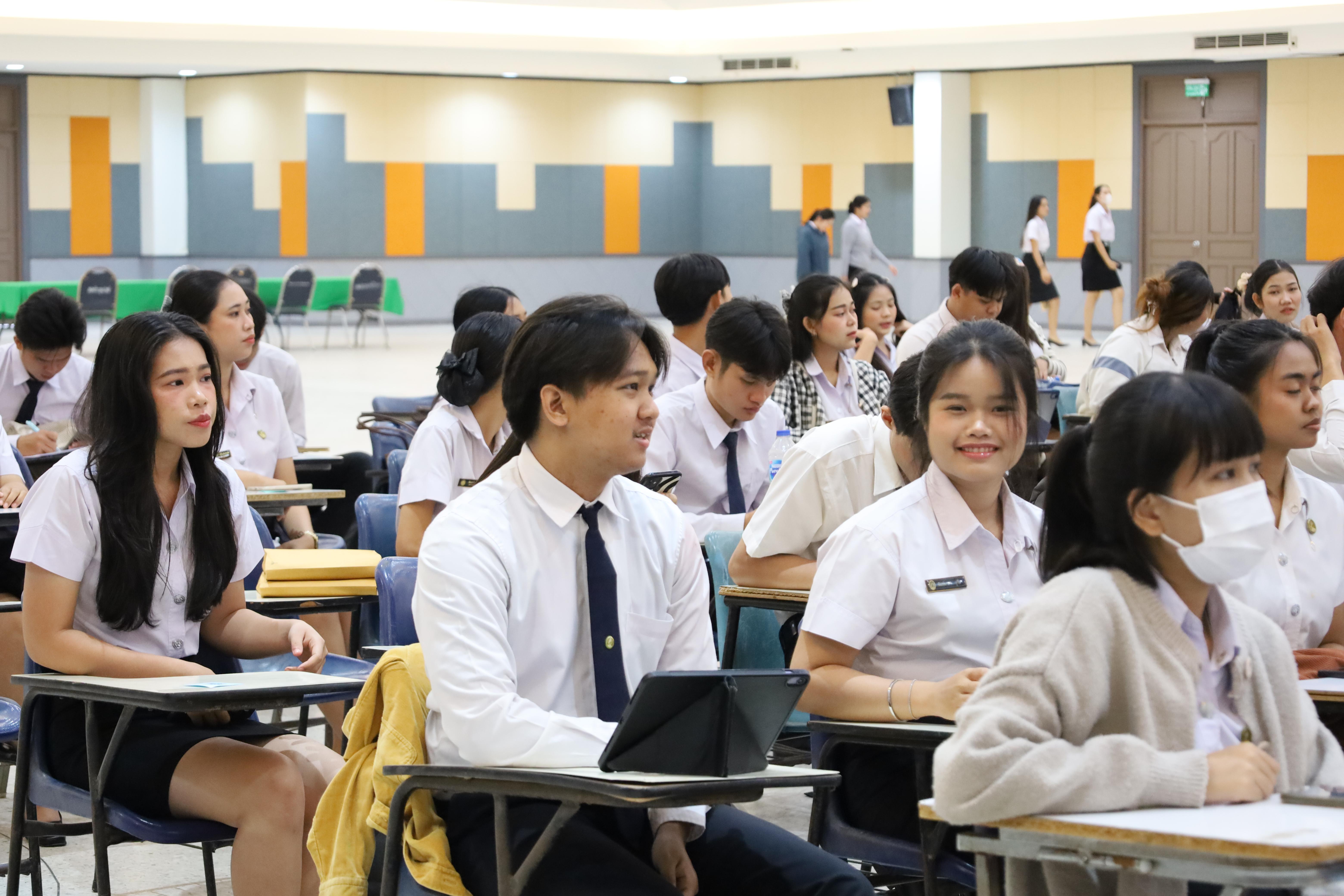 51. กิจกรรมสัมมนากลางภาคนักศึกษาฝึกประสบการณ์วิชาชีพครู ภาคเรียนที่ 1 ปีการศึกษา 2568